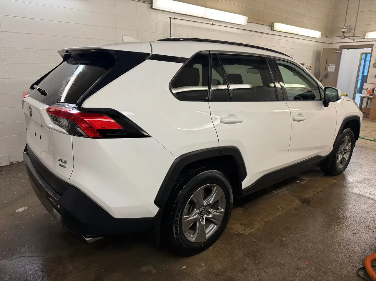 Toyota RAV 4 снимка Toyota RAV 4