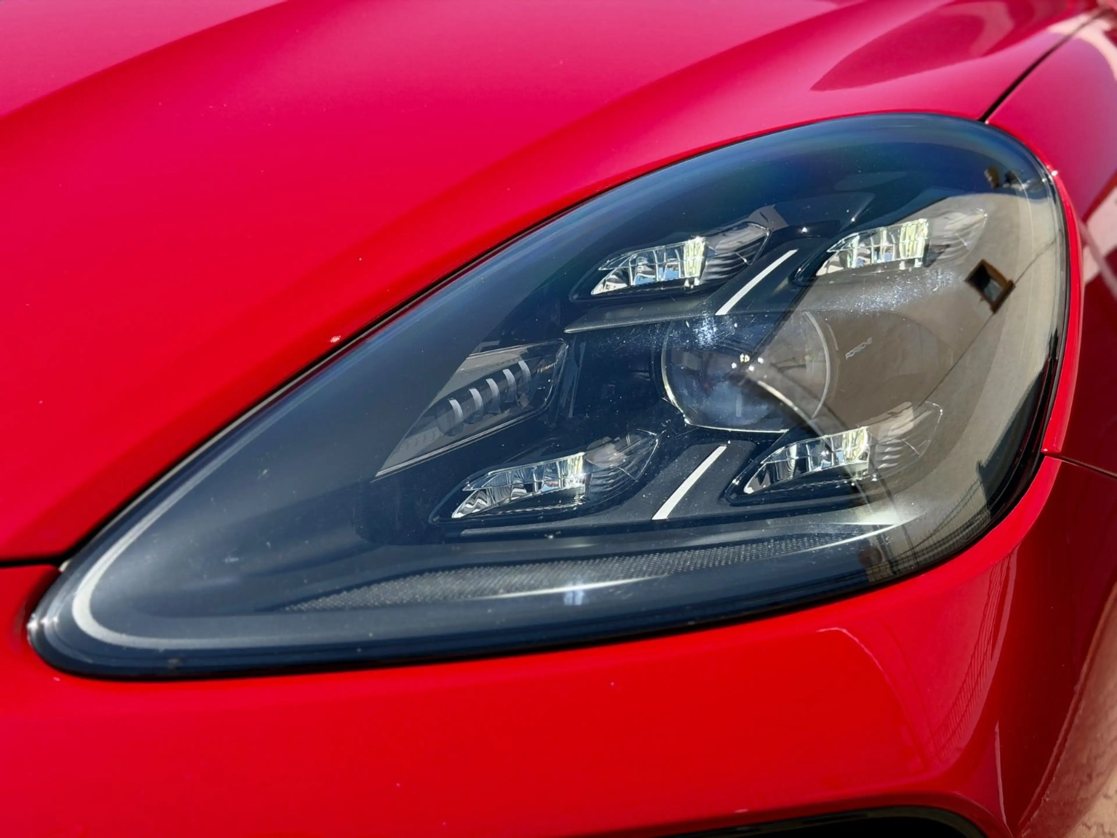 Porsche Cayenne Coupe GTS 4.0 V8*HUD*PANO*CARBON*360°22" — photo 3