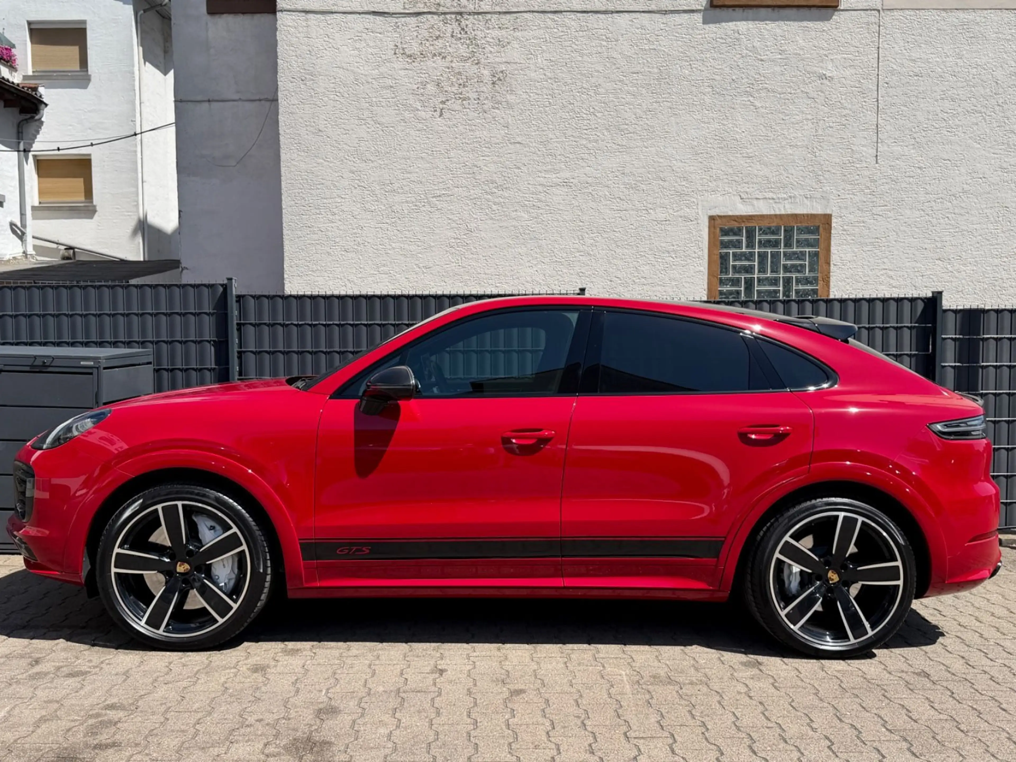 Porsche Cayenne Coupe GTS 4.0 V8*HUD*PANO*CARBON*360°22" — photo 10
