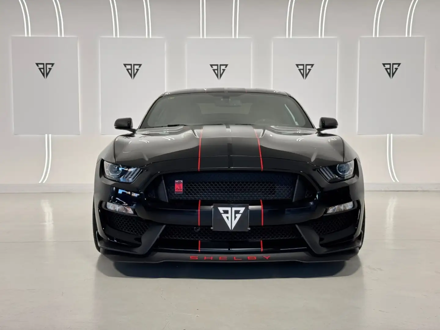 Ford Mustang Shelby GT350R Negro - 2