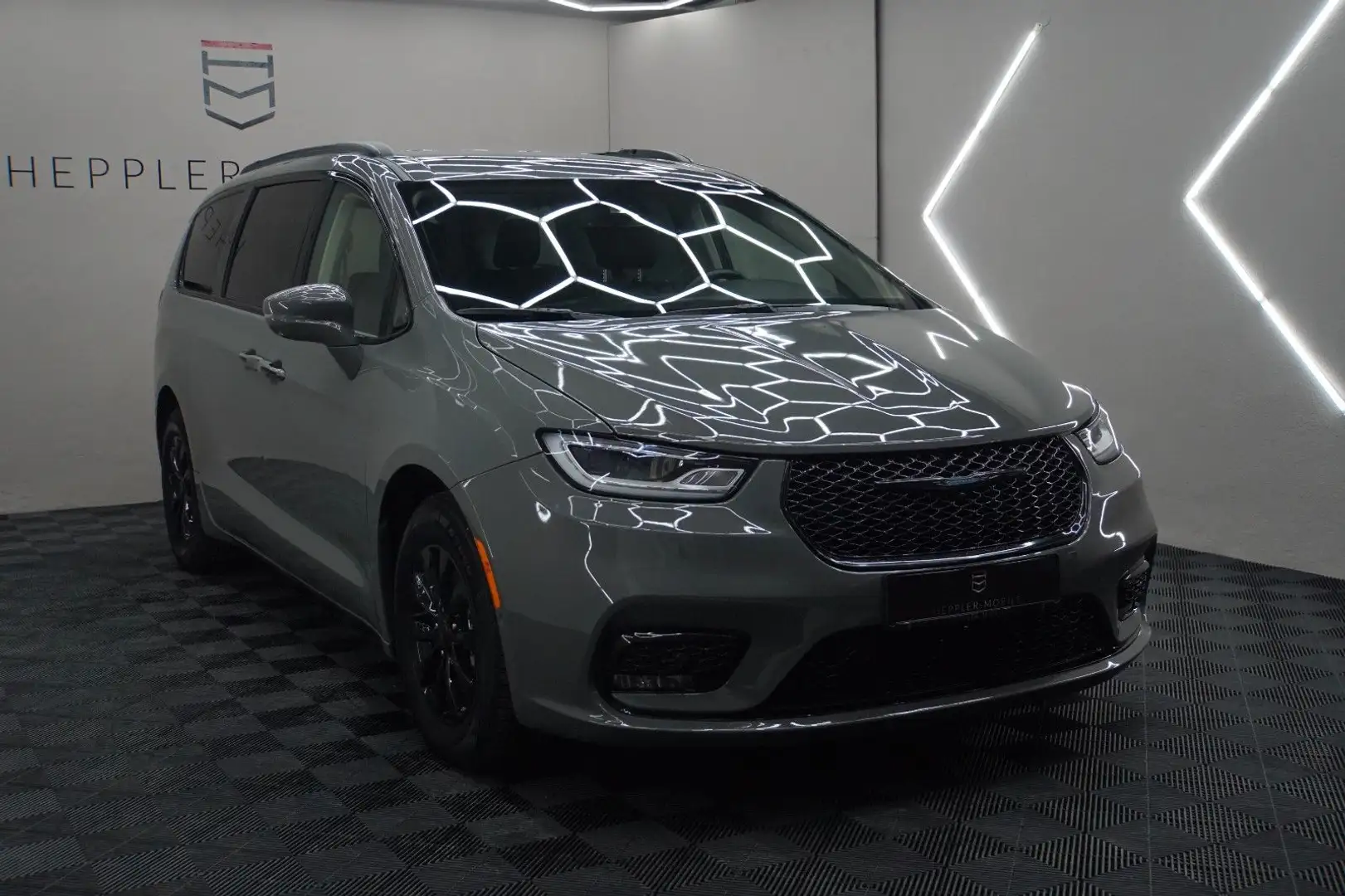 Chrysler Pacifica Hybrid Touring 3.6L, ACC,360° Gris - 2
