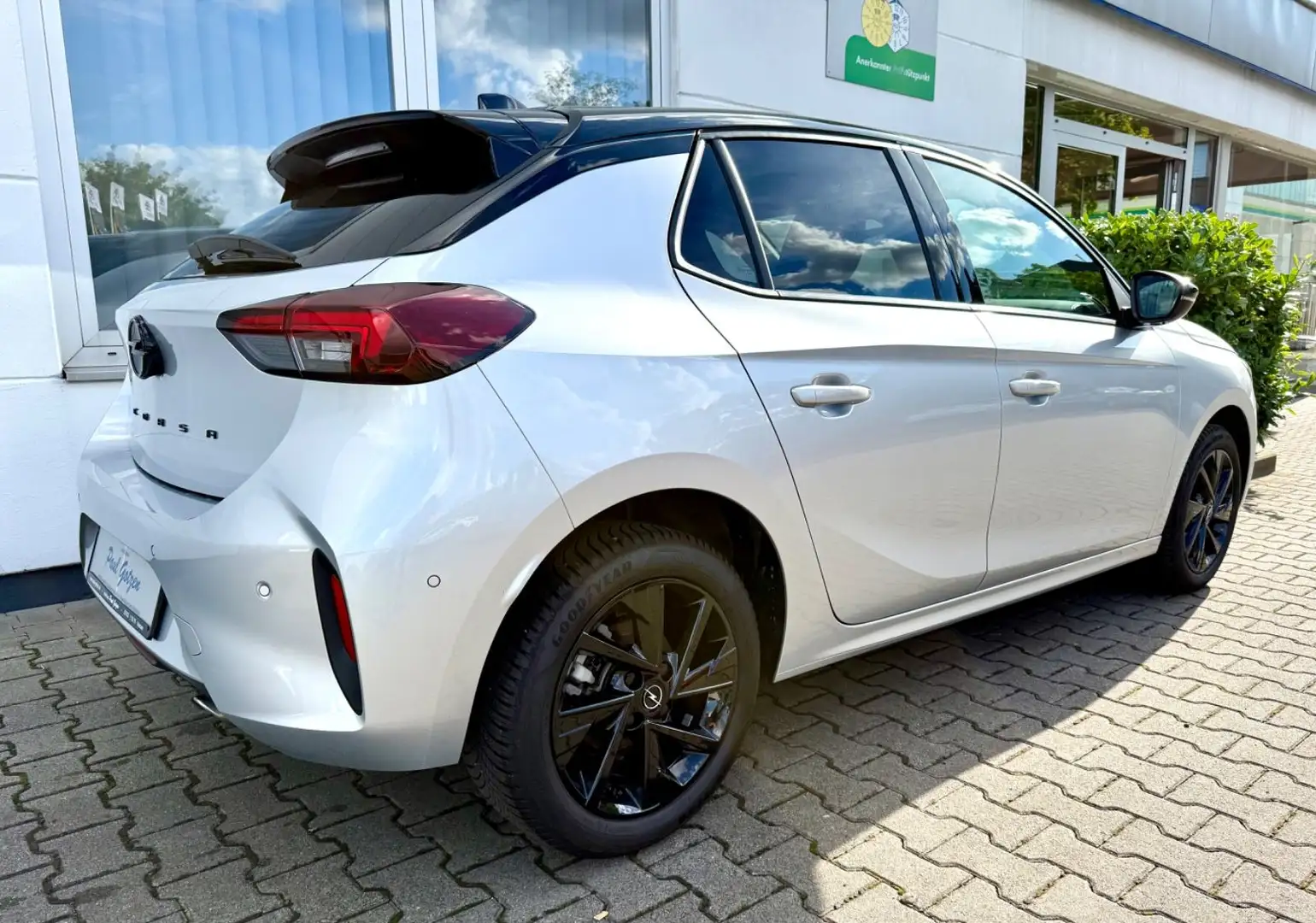 Opel Corsa 1,2 GS Silber - 2