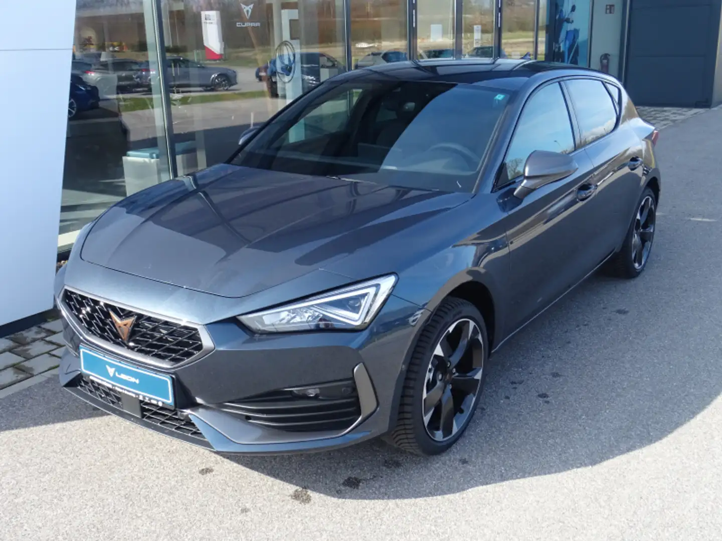 CUPRA Leon Leon 1.5 TSI ACT 150PS Navi ACC Sitzheiz. Kamera P Grau - 2