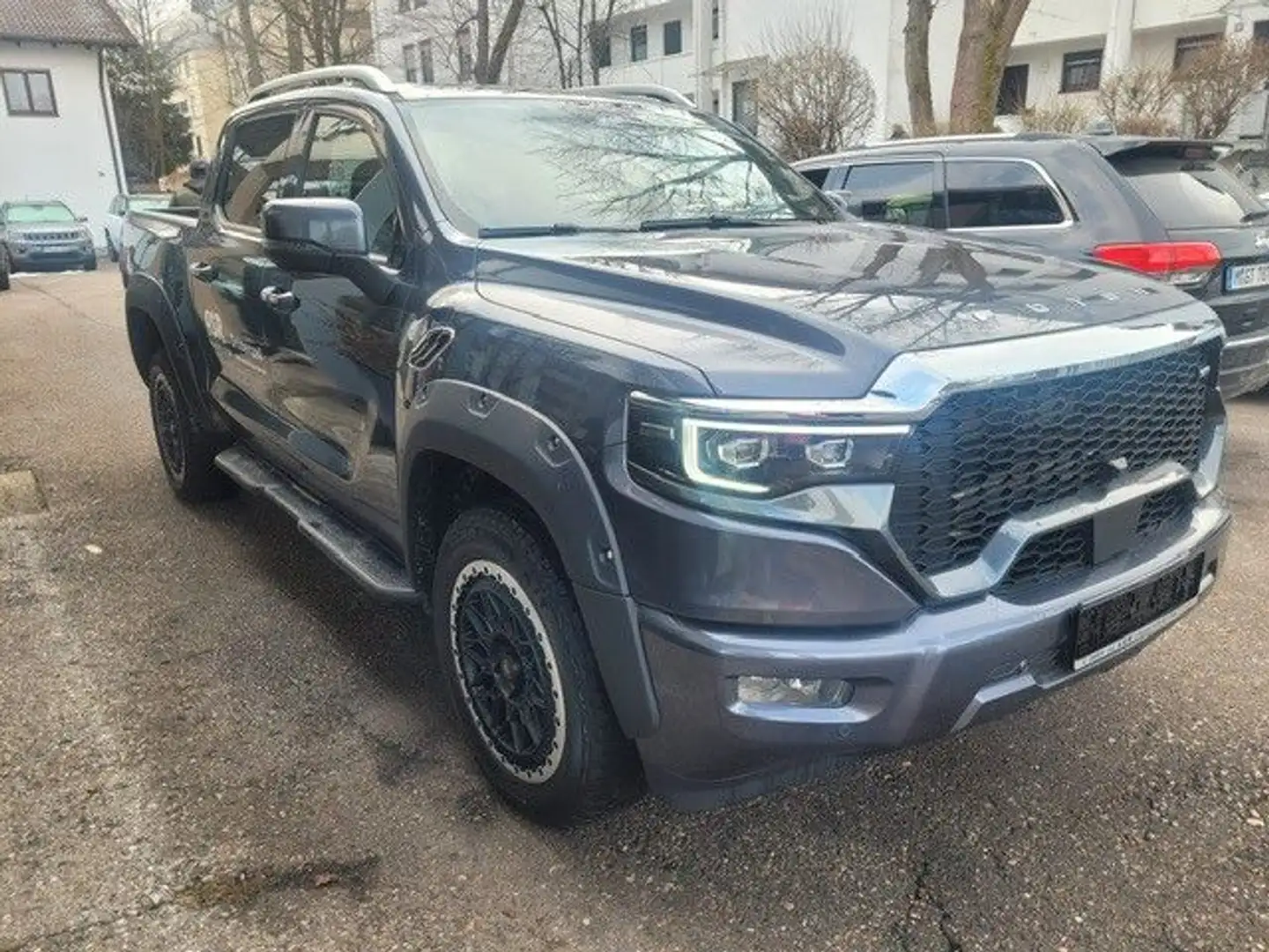 Foton 4 Ultra 4x4 MHEV Grau - 2