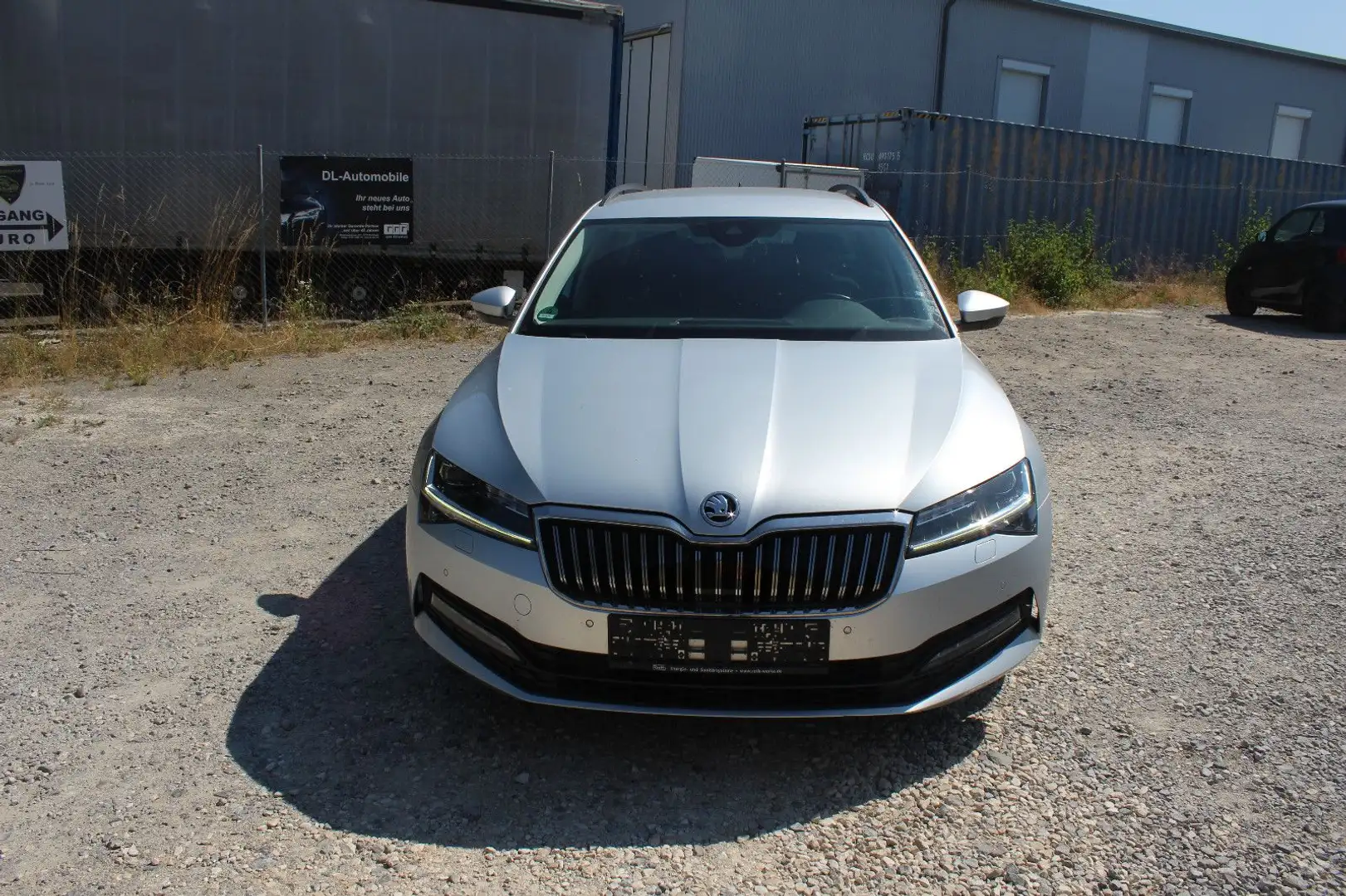 Skoda Superb Combi Ambition*NAVI*MATRIX*AHK*KAMERA*8 F Argent - 2