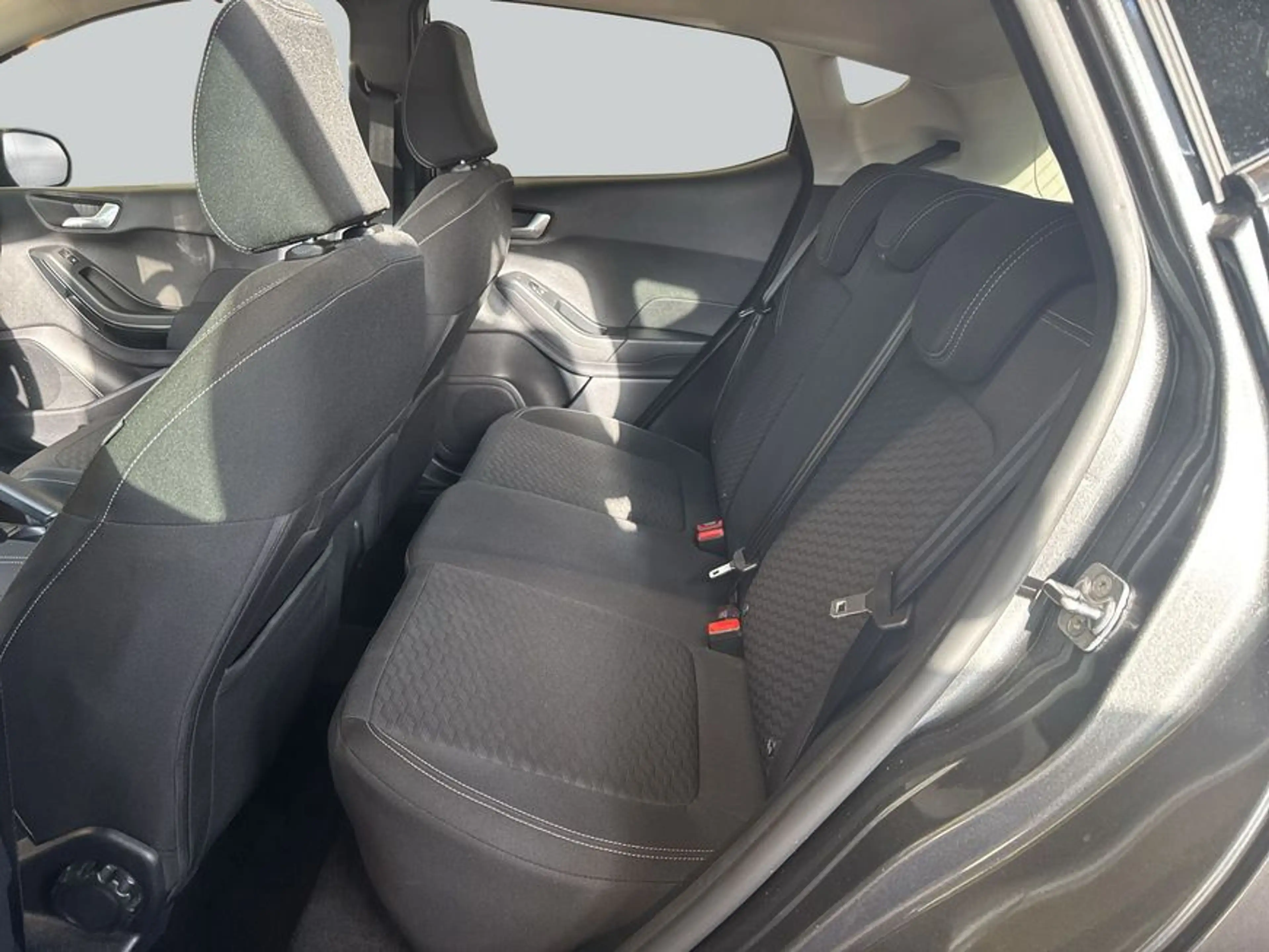 Ford Fiesta 1.0 EcoBoost Hybrid S&S TITANIUM Winterpake — photo 11