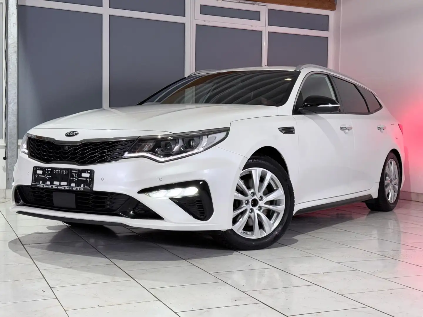 Kia Optima 1.6 CRDi~GT Line/360/Sitzklima/AHK/BOSE Белый - 2