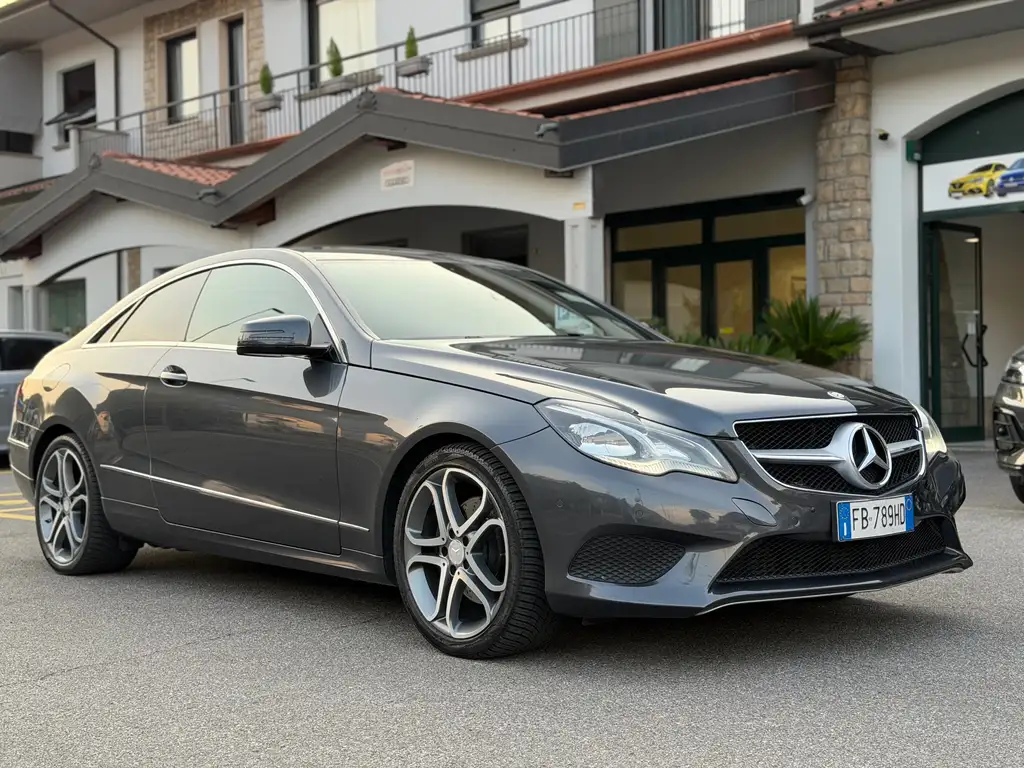 Mercedes-Benz E 220
