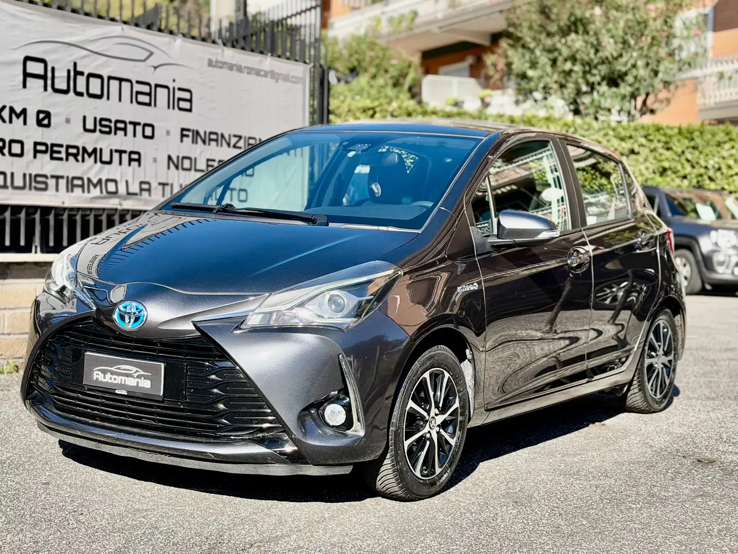Toyota Yaris 5p 1.5h Active PREZZOREALE\UNIPRO\KMCERTIFICATI Grigio - 1