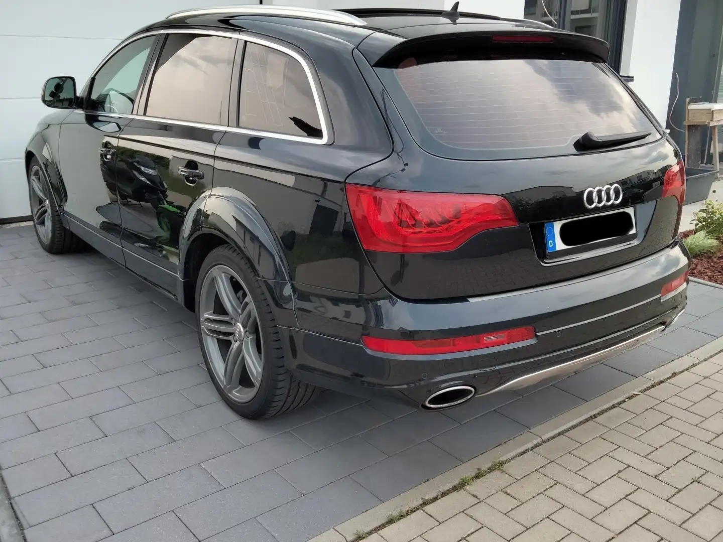 Audi Q7 Audi Q7 V12 Original Optik,3.0 TDI 240PS,21 Zoll Schwarz - 1