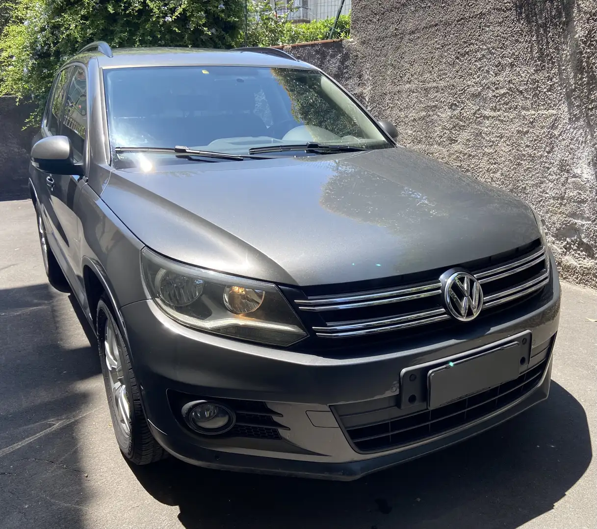 Volkswagen Tiguan 2.0 tdi bm Sport&Style 110cv Grigio - 2