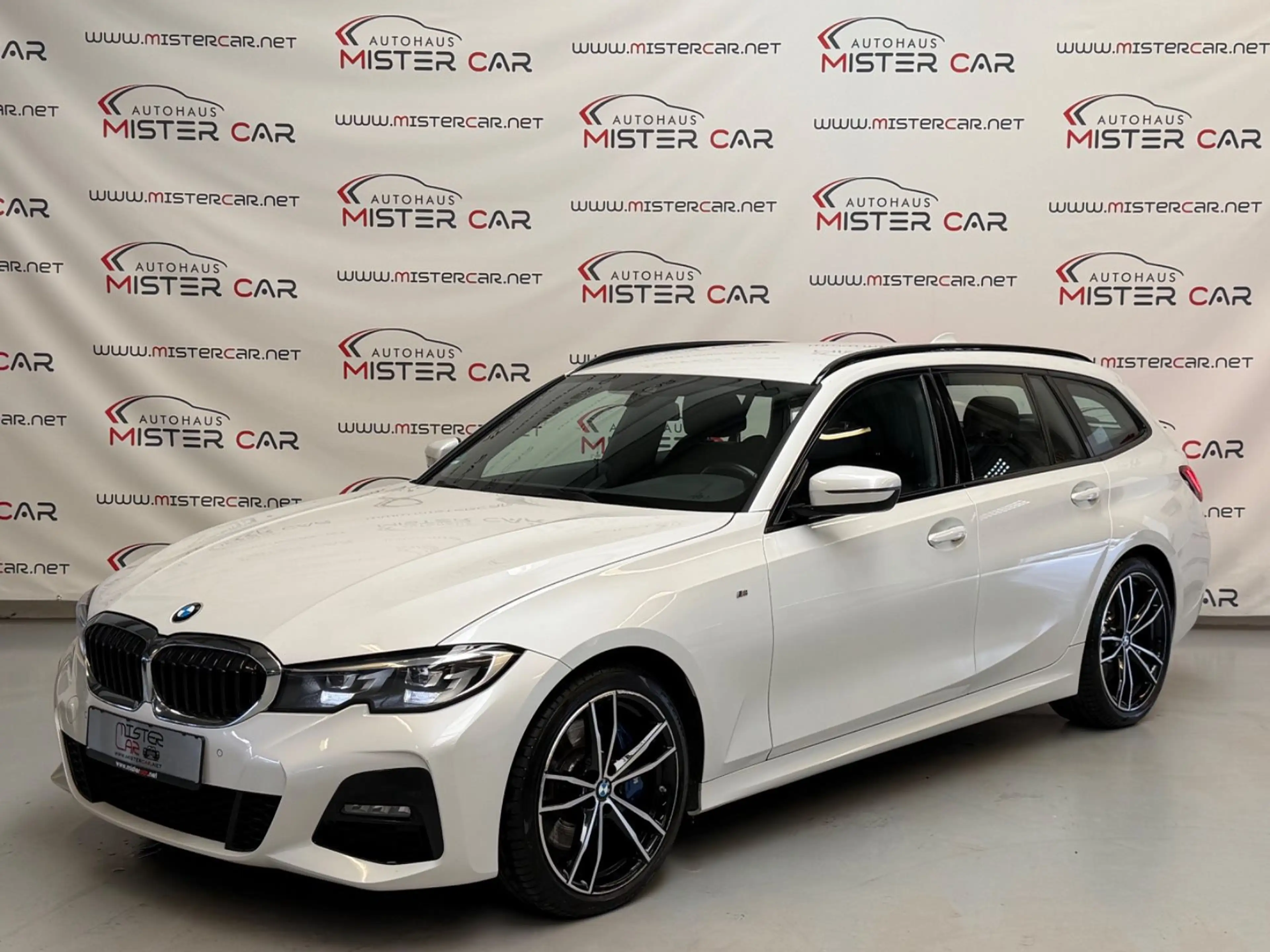 BMW 330 d xDrive M Sport LIVE/LED/NAVI/M BREMSE/19ALU
