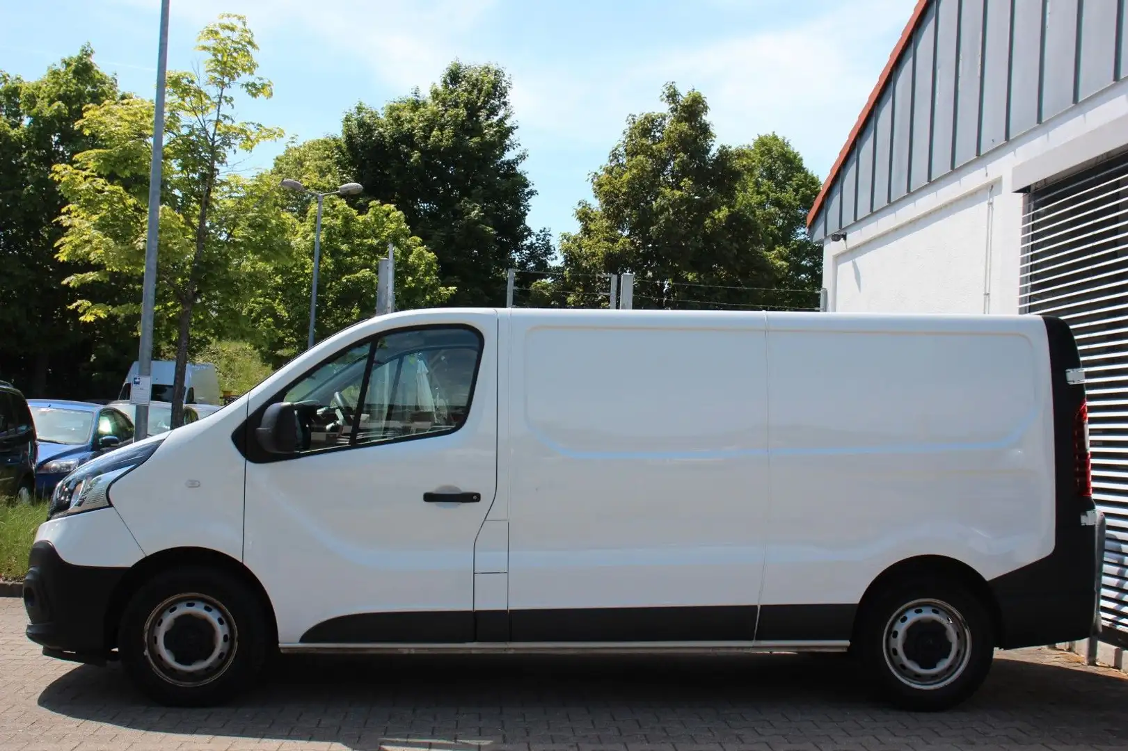 Renault Trafic 2.0DCi # L2 - Langversion # Klima # PDC Weiß - 2