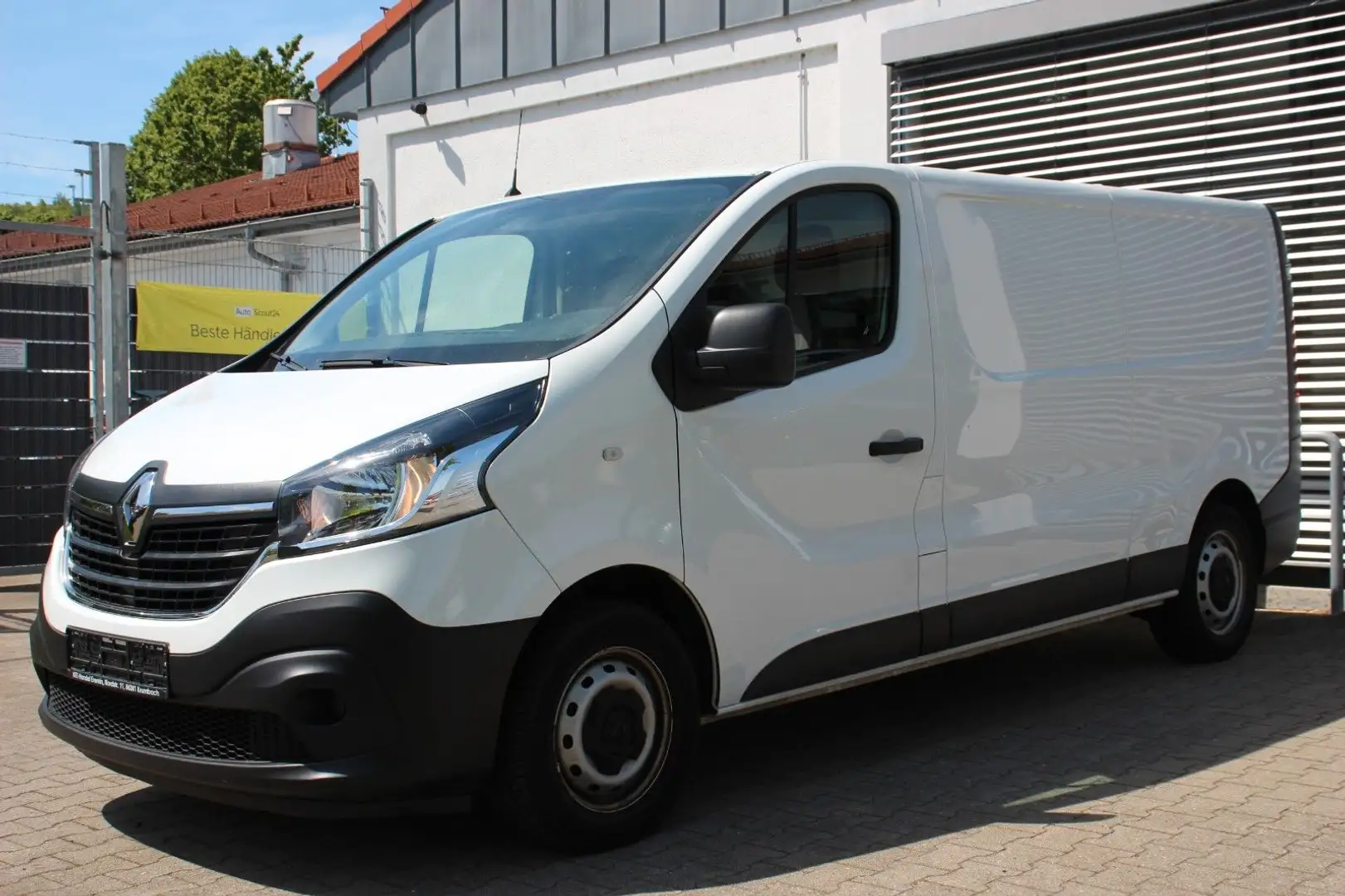 Renault Trafic 2.0DCi # L2 - Langversion # Klima # PDC Weiß - 1