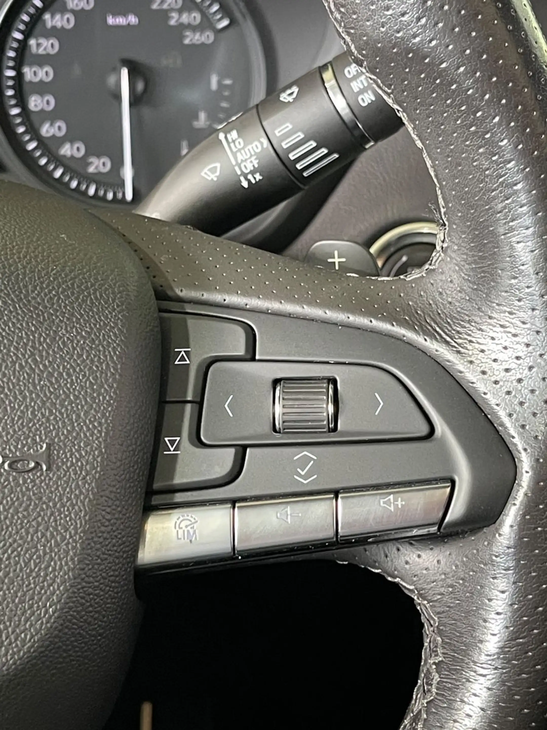 Cadillac XT4 PREMIUM LUXURY AWD+BOSE+360°+LEDER+GARANTIE — photo 34
