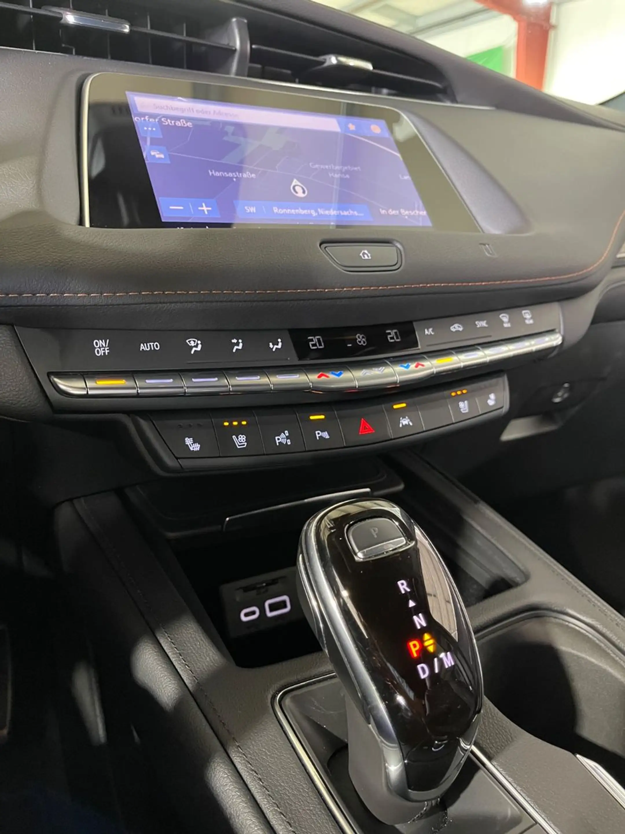 Cadillac XT4 PREMIUM LUXURY AWD+BOSE+360°+LEDER+GARANTIE — photo 30