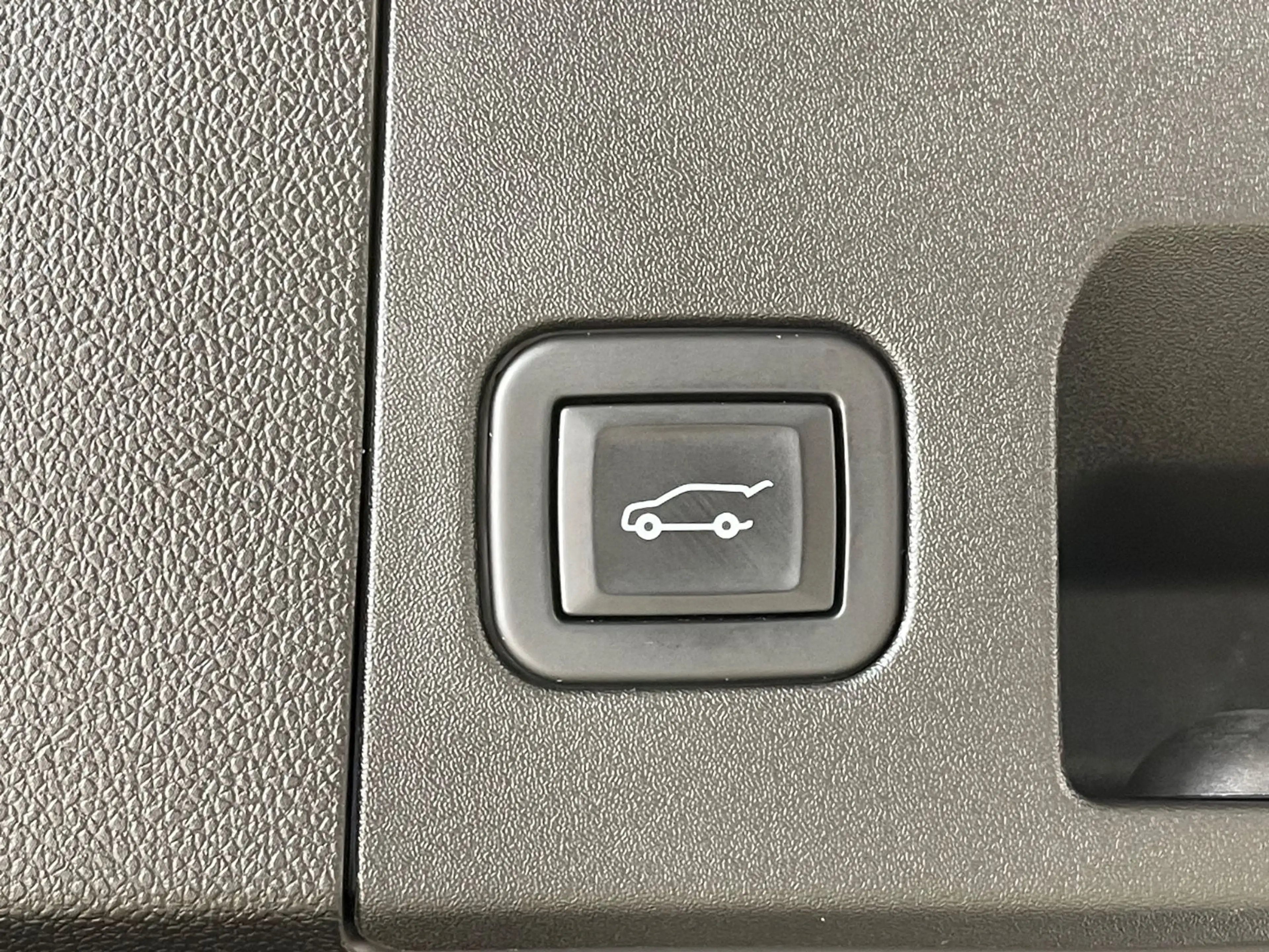 Cadillac XT4 PREMIUM LUXURY AWD+BOSE+360°+LEDER+GARANTIE — photo 13
