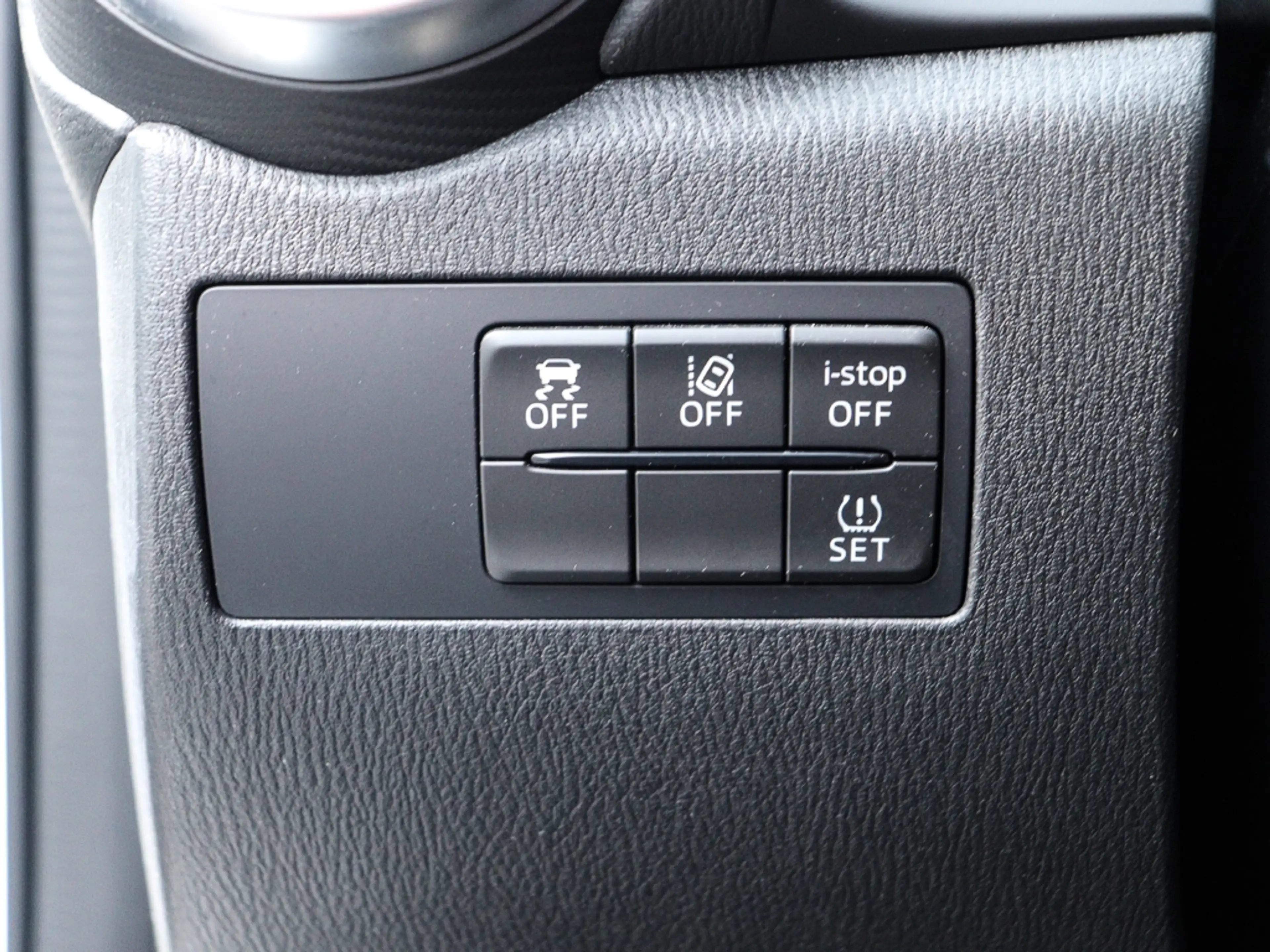Mazda 2 SKYACTIV-G 90 M Hybrid 6GS SPORTS-Line TECHNIK-Pak — photo 13