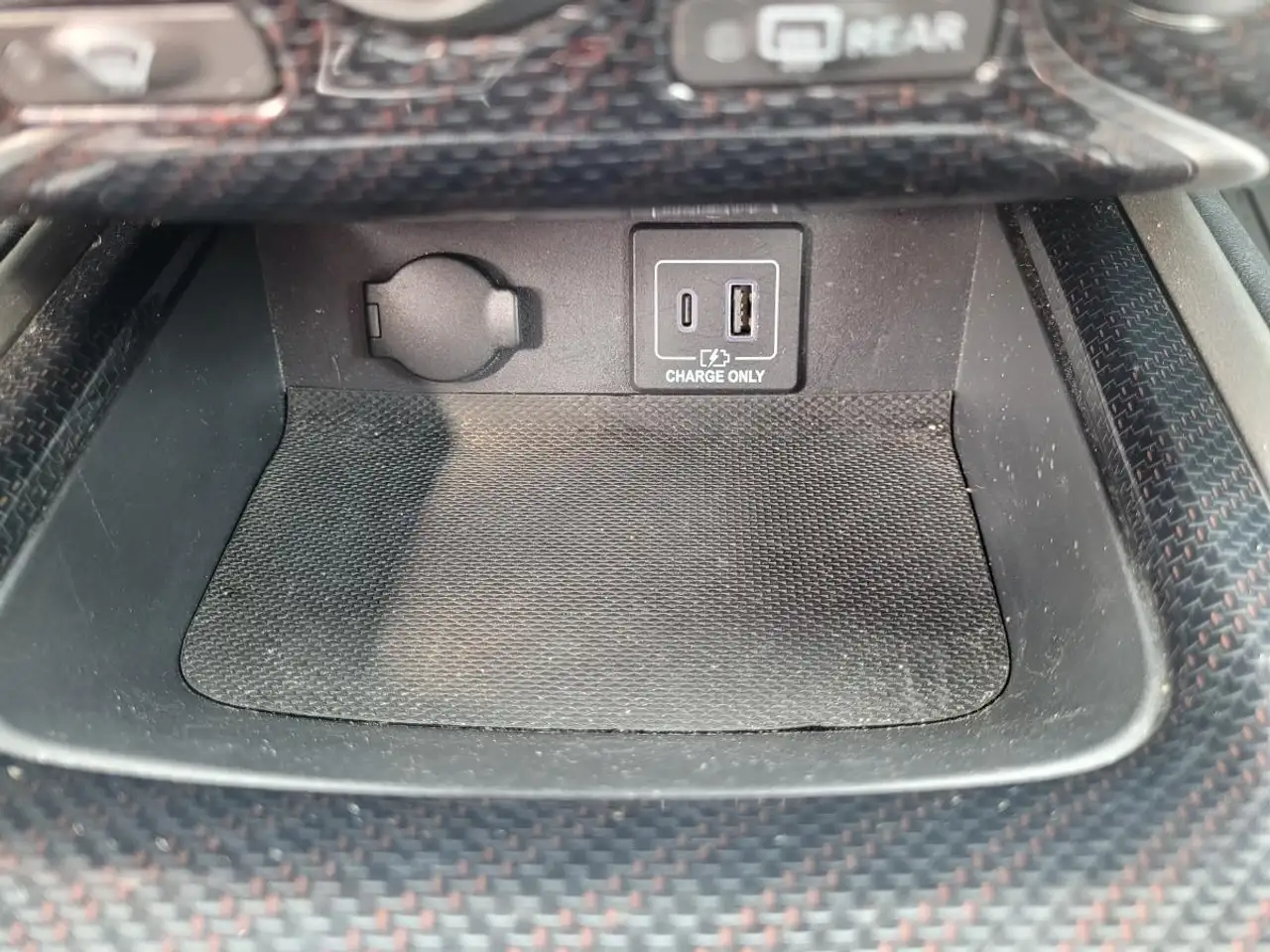 Nissan Pathfinder снимка Nissan Pathfinder