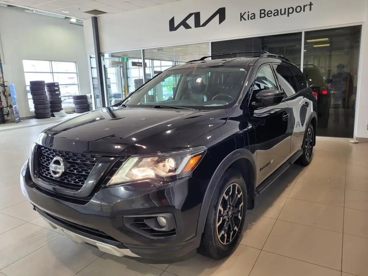 Nissan Pathfinder снимка Nissan Pathfinder