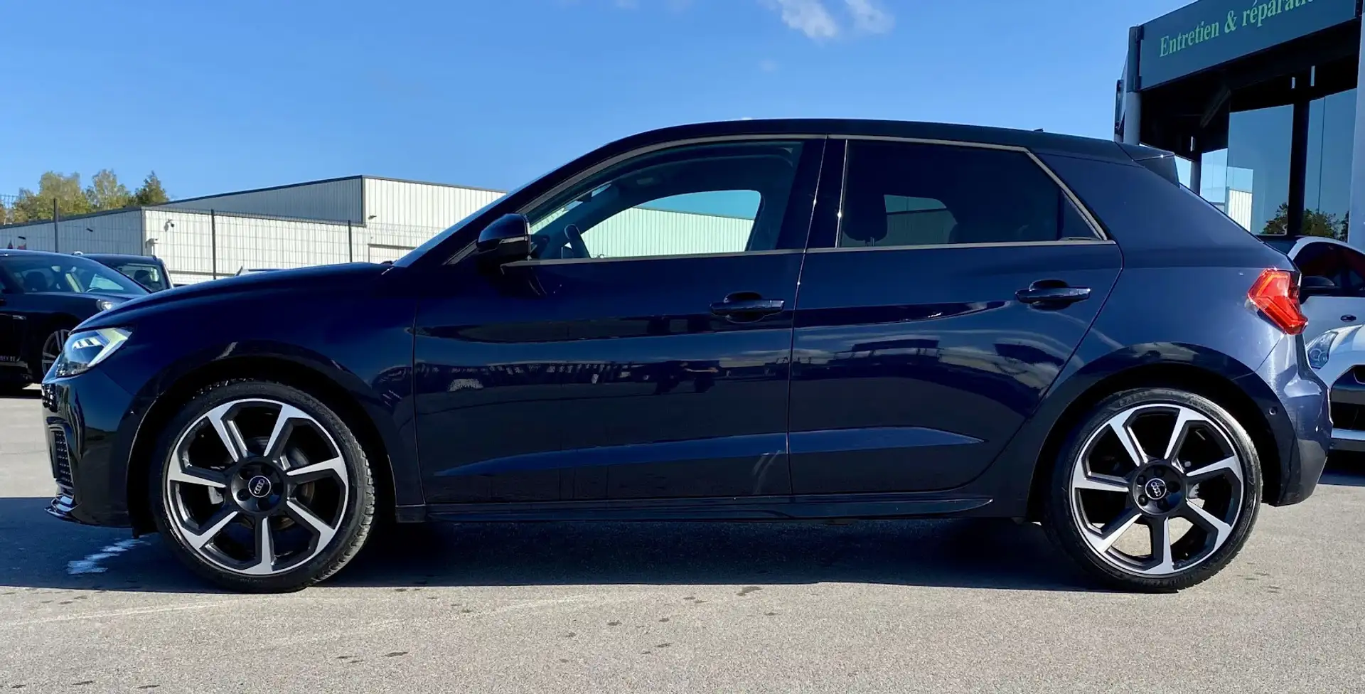 Audi A1 Sportback 35 TFSI / 1.5l 150 CH BVA 7 / Design Luxe Bleu - 2