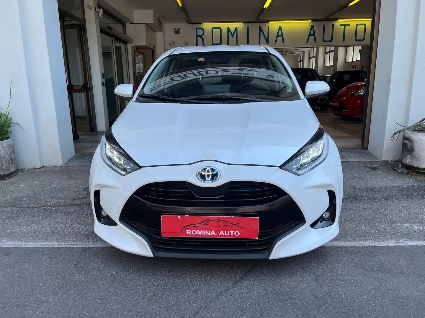 Toyota Yaris Yaris 1.5h Trend ADATTA AI NEOPATENTATI Blanco - 2