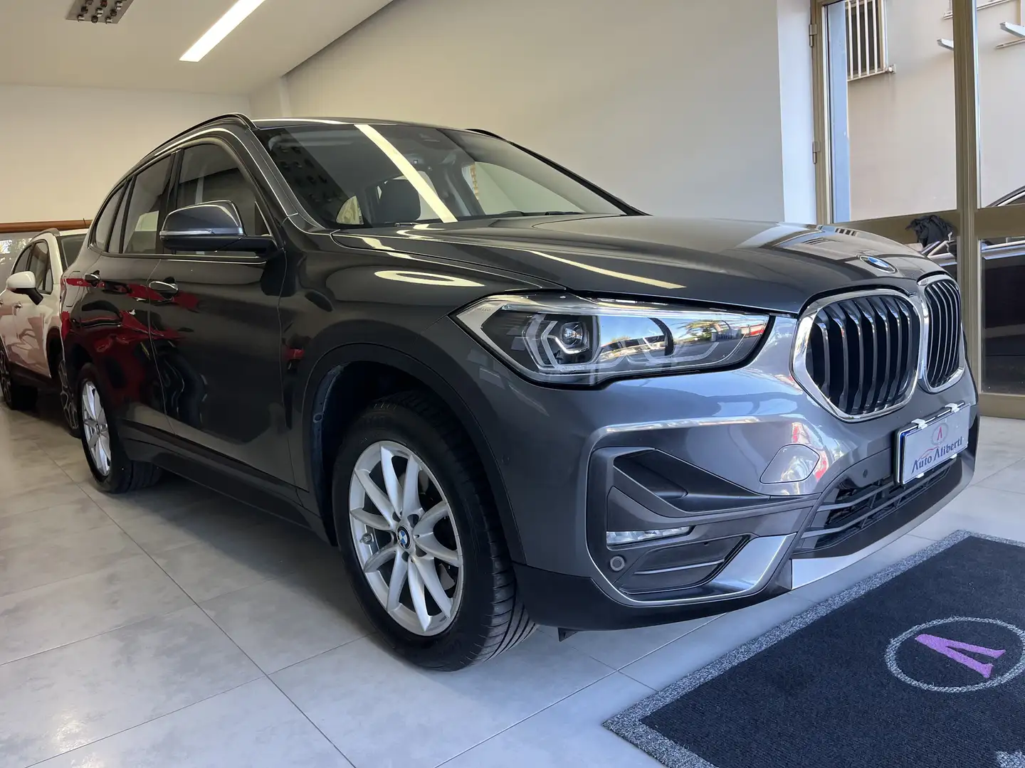 BMW X1 X1 sdrive18d Advantage auto Grigio - 1