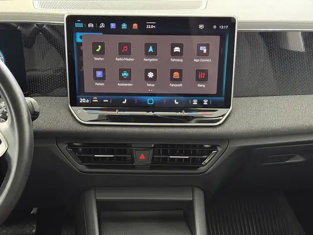 Volkswagen Tiguan view 11