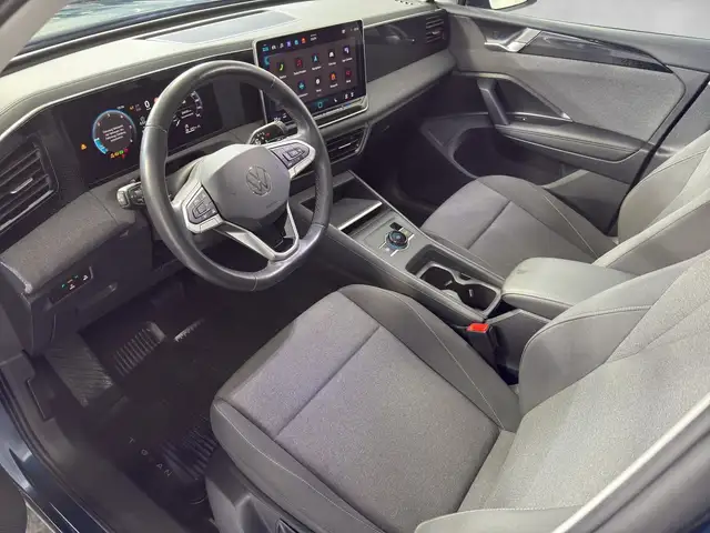 Volkswagen Tiguan view 6
