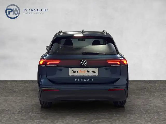 Volkswagen Tiguan view 5