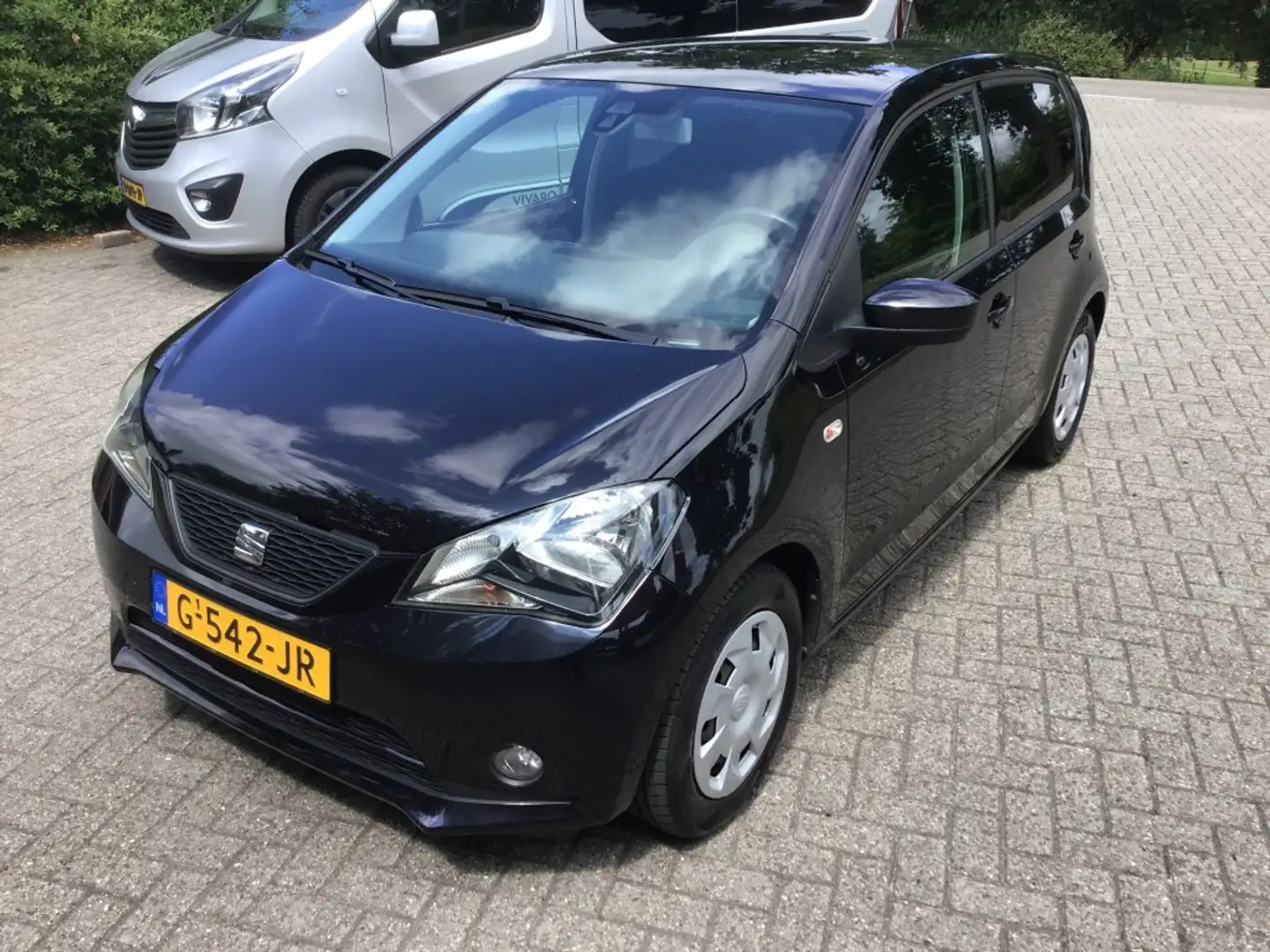 SEAT Mii 1.0 Style Intense Zwart - 1