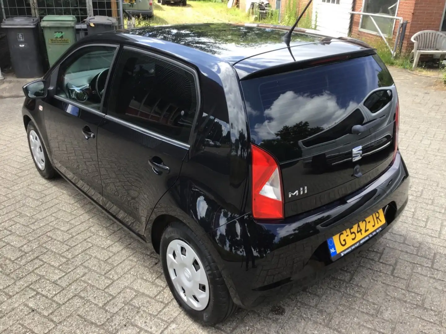 SEAT Mii 1.0 Style Intense Zwart - 2