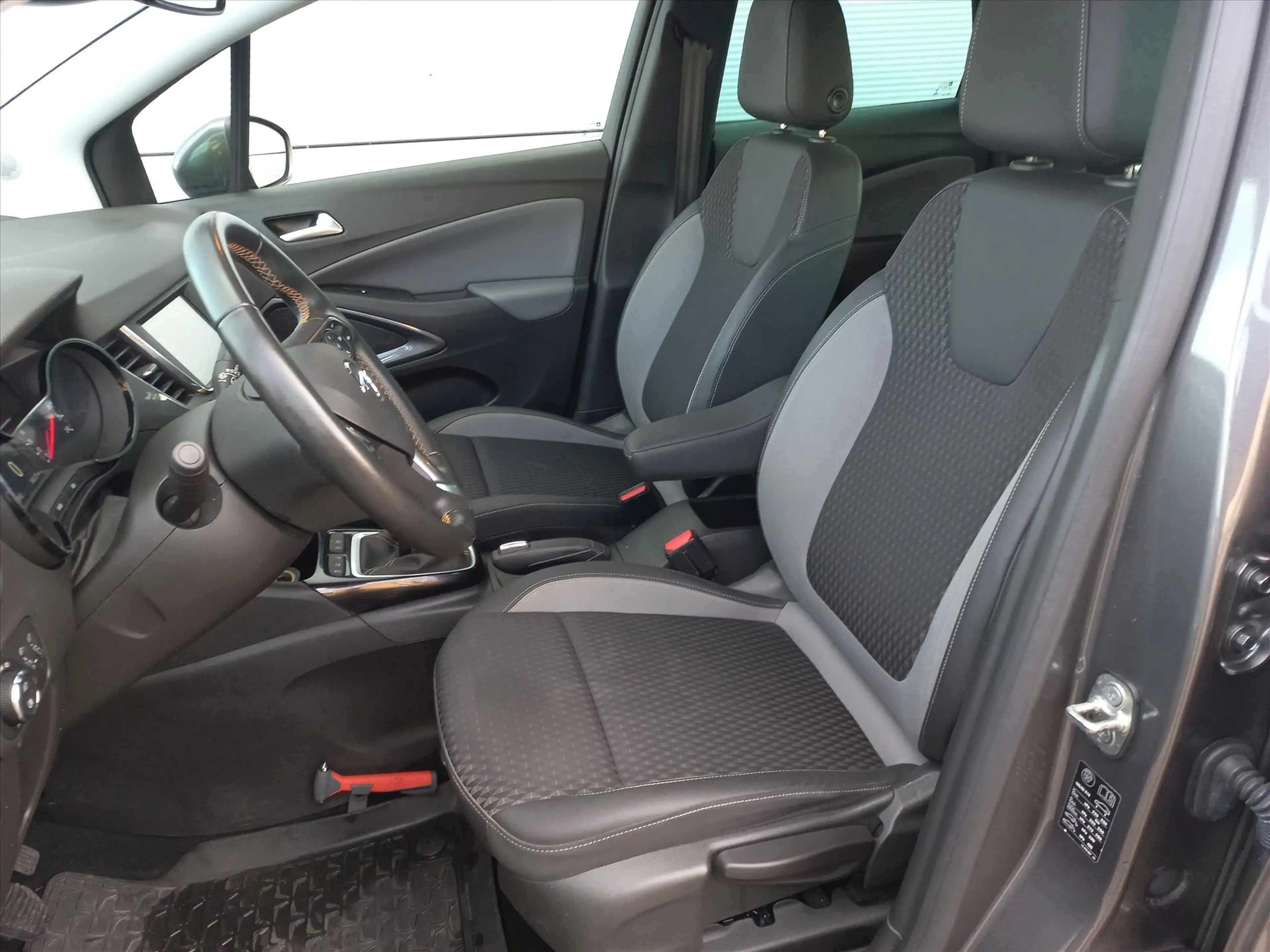 Opel Crossland X 1.2T 110pk Innovation | Navigatie by app | Lm-velg — photo 12