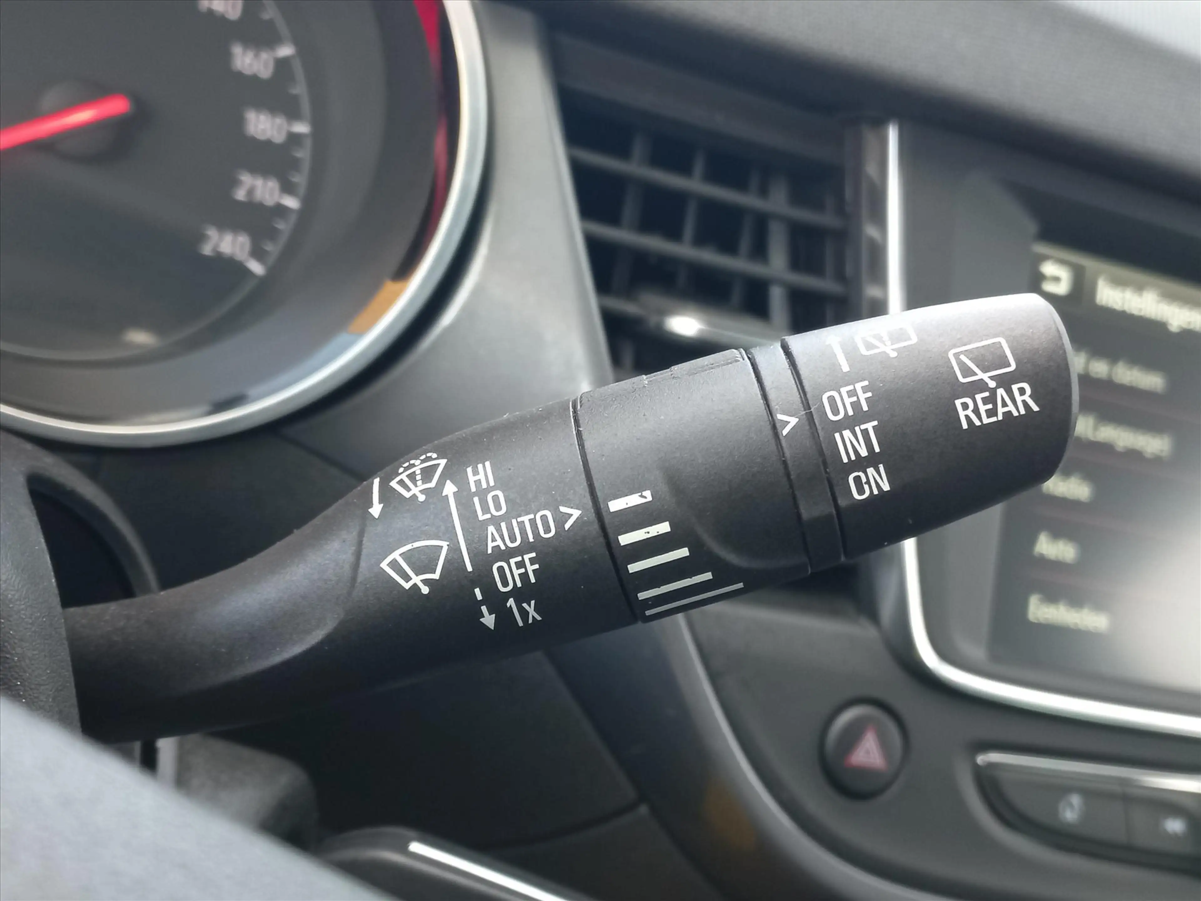 Opel Crossland X 1.2T 110pk Innovation | Navigatie by app | Lm-velg — photo 23