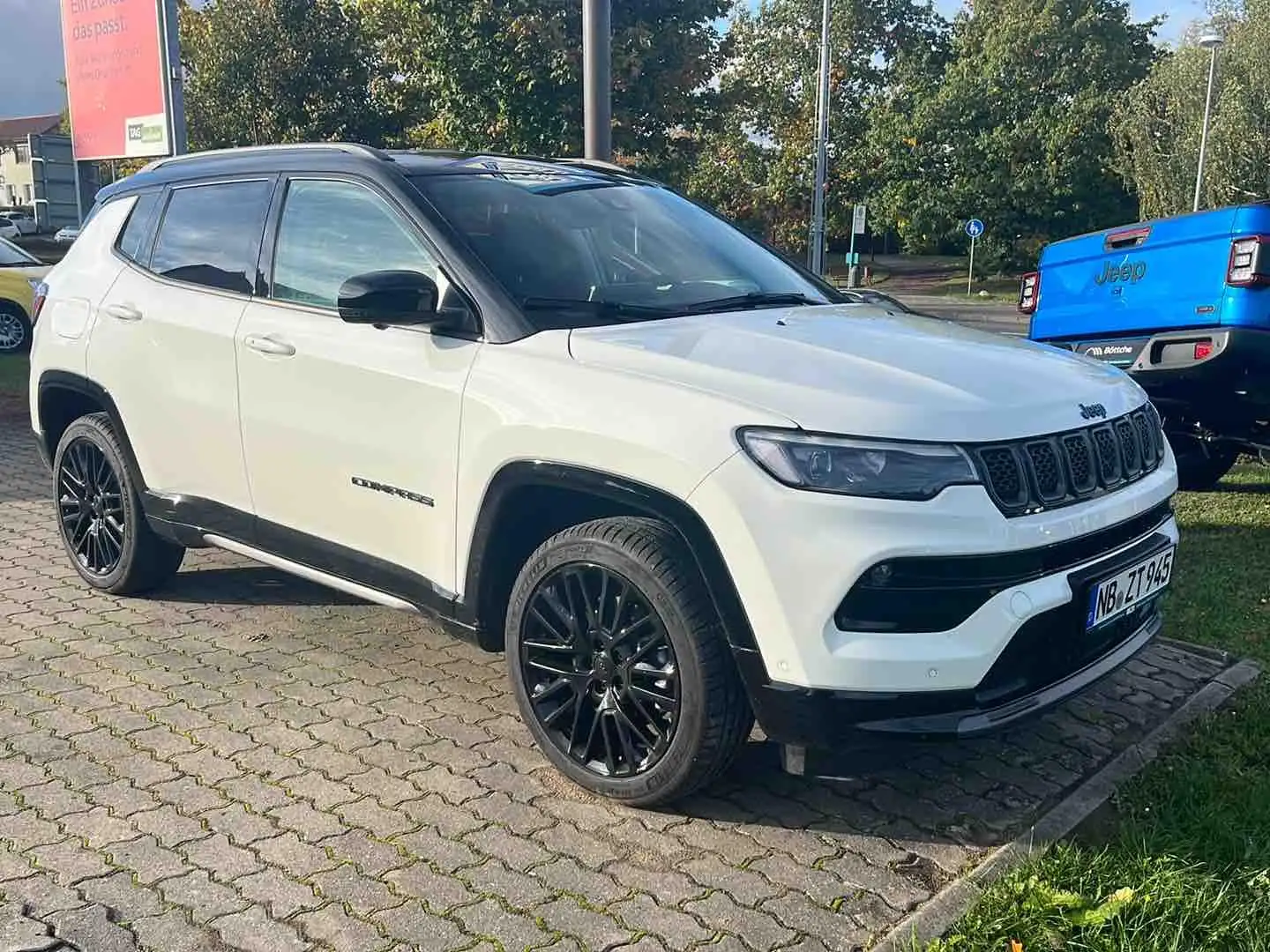 Jeep Compass S Plug-In Hybrid 4x4 AT/LED/Navi/Shz/Kamera/Klimaa Weiß - 2