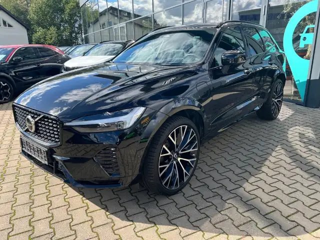 Volvo XC60 R Design T8 Recharge Plug In Hybrid AWD +22 Zoll+