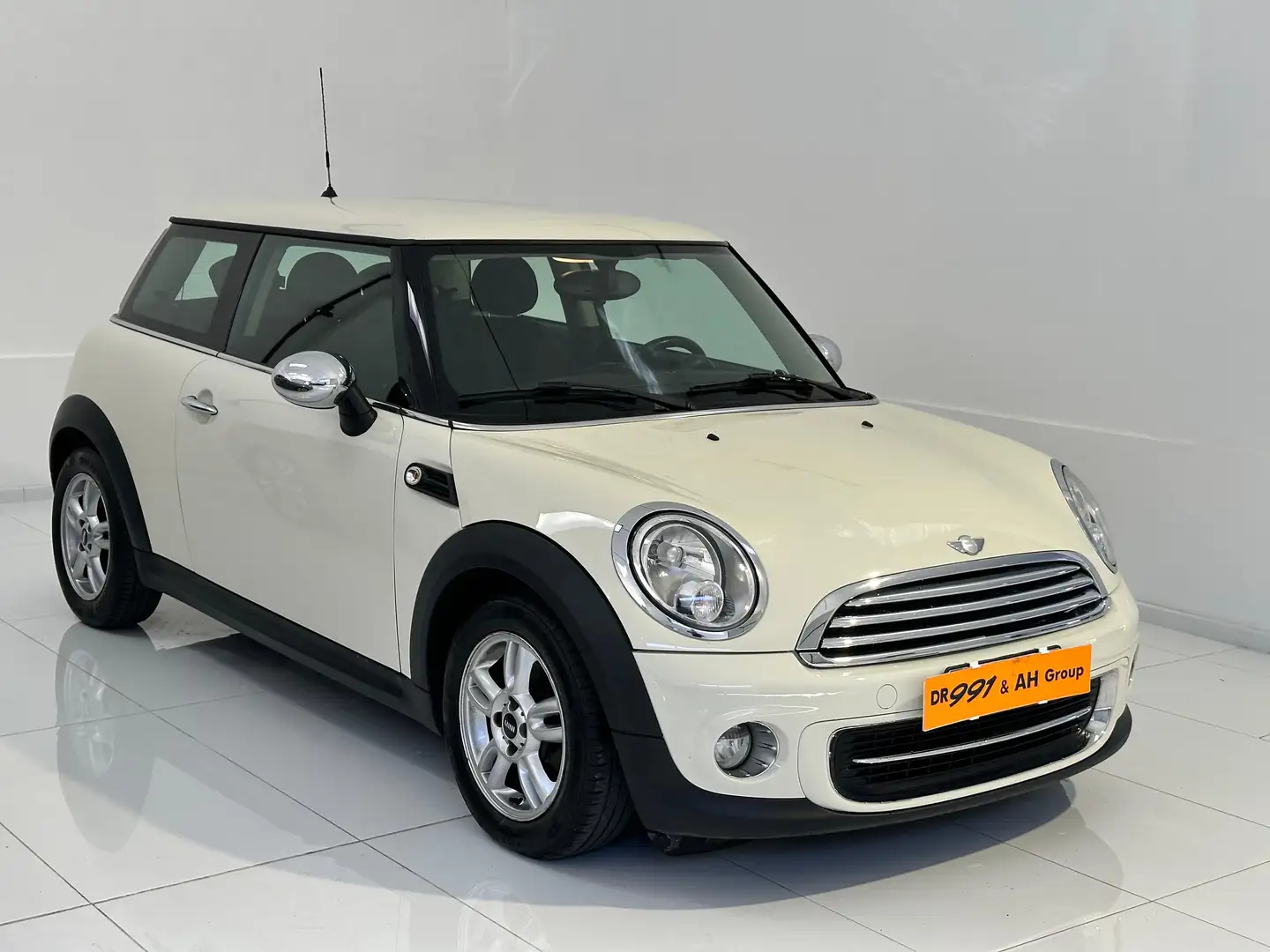 MINI One Mini III R56 1.6 NEOPATENTATI Bianco - 1