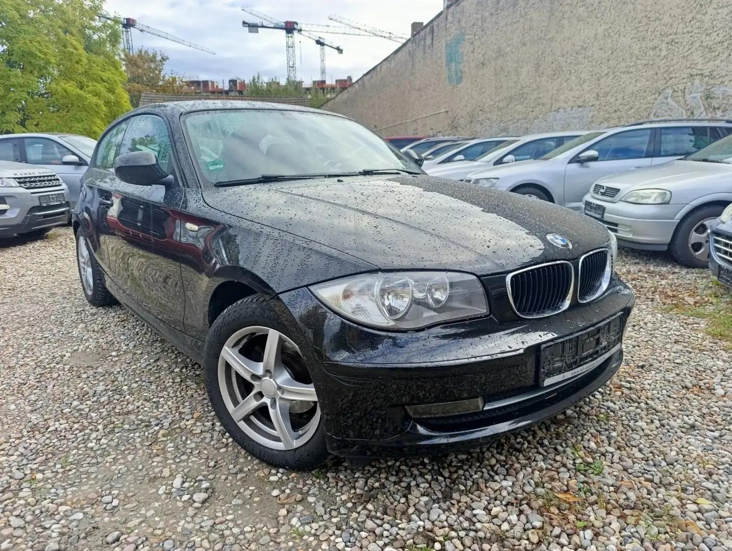 BMW 116 Baureihe 1 Lim. 116i-TÜV 08/27 Schwarz - 1