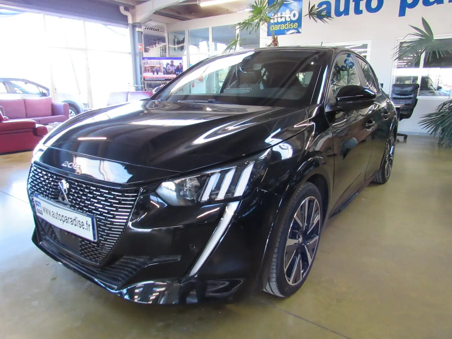 Peugeot iOn 1.2 100 GT LINE EAT8 + OPTIONS Schwarz - 1