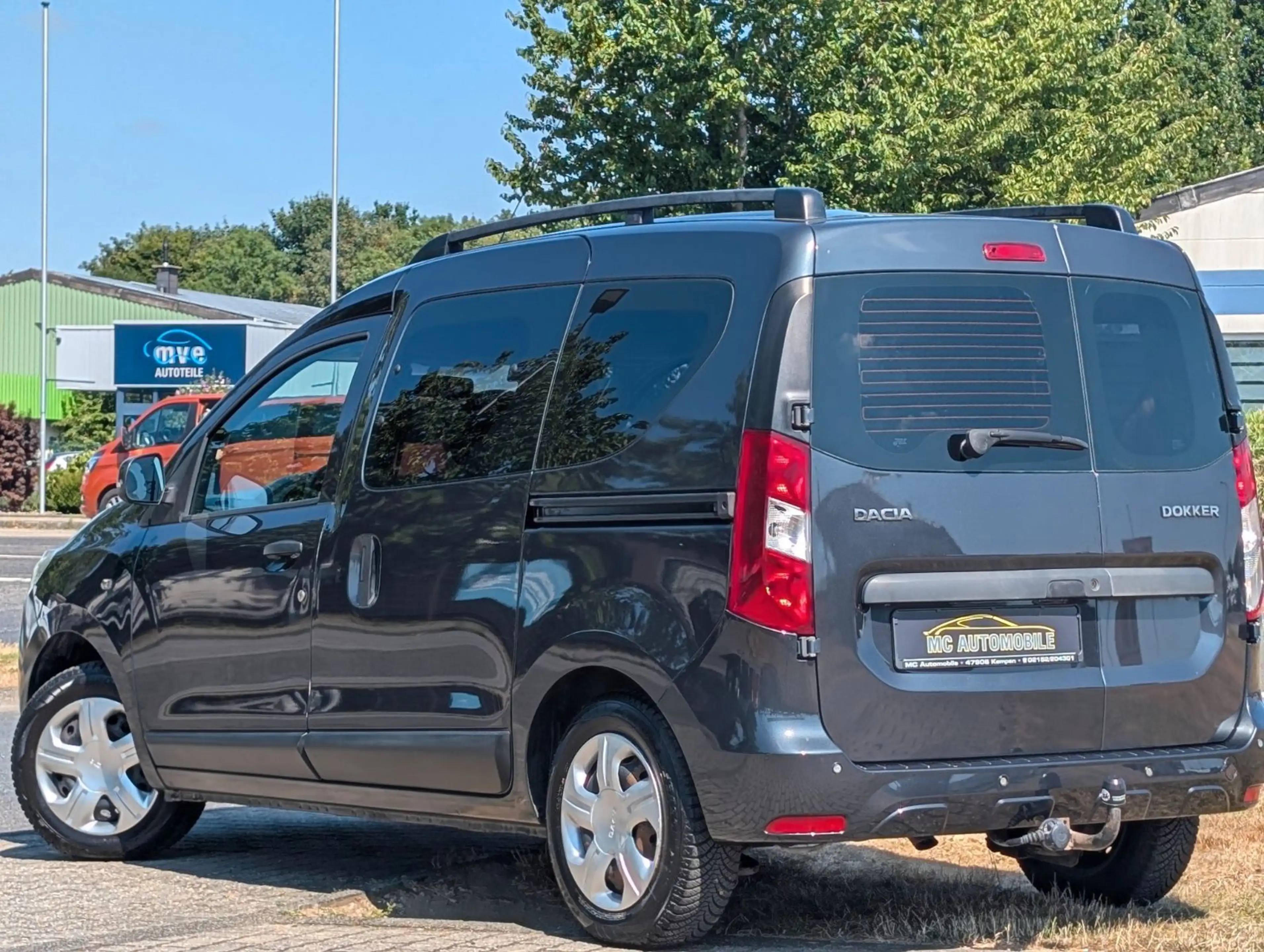 Dacia Dokker Laureate*KLIMA*AHK*PDC*NAVI*USB*SHZ !! — photo 4