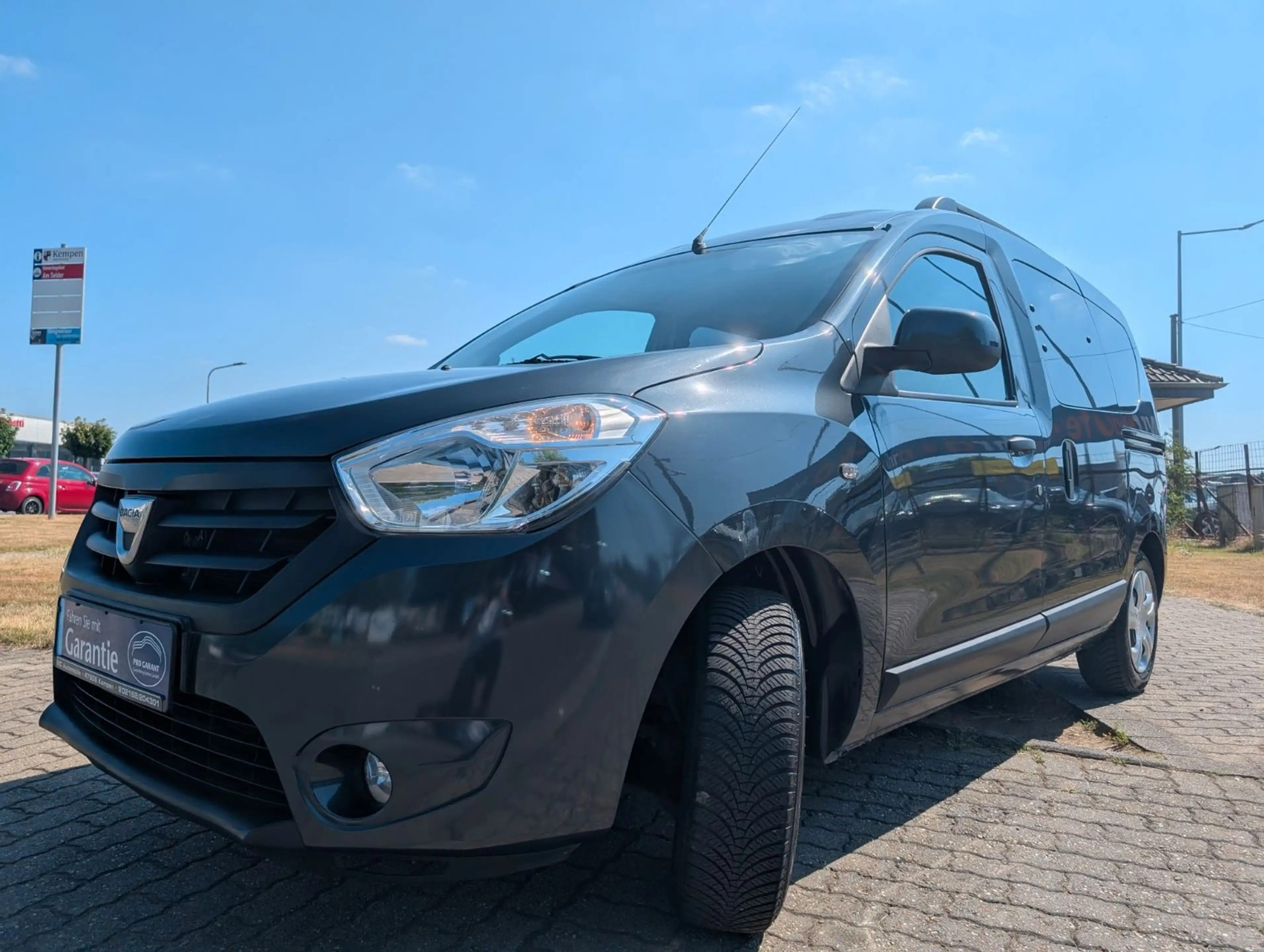 Dacia Dokker Laureate*KLIMA*AHK*PDC*NAVI*USB*SHZ !! — photo 13