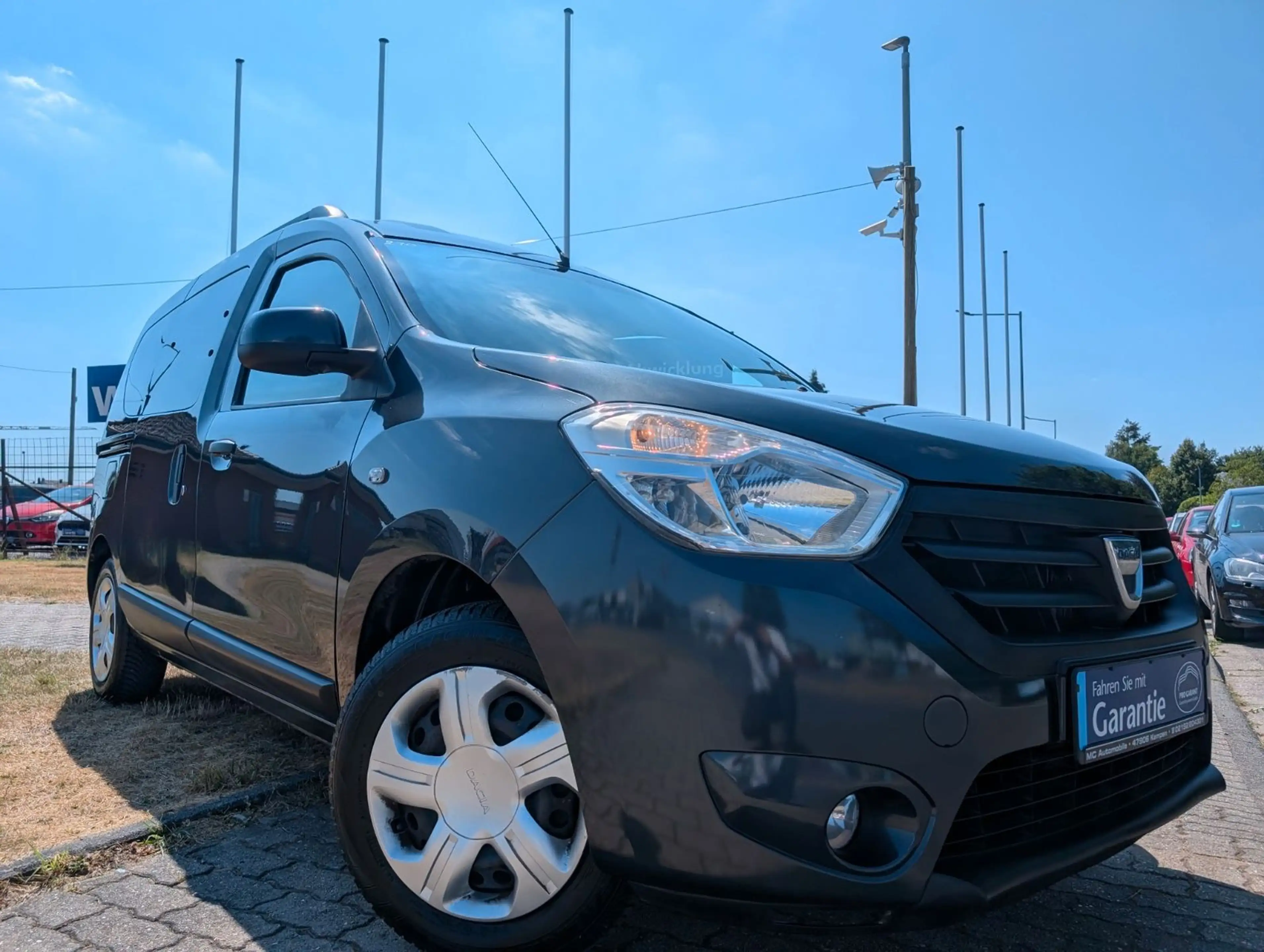 Dacia Dokker Laureate*KLIMA*AHK*PDC*NAVI*USB*SHZ !! — photo 7