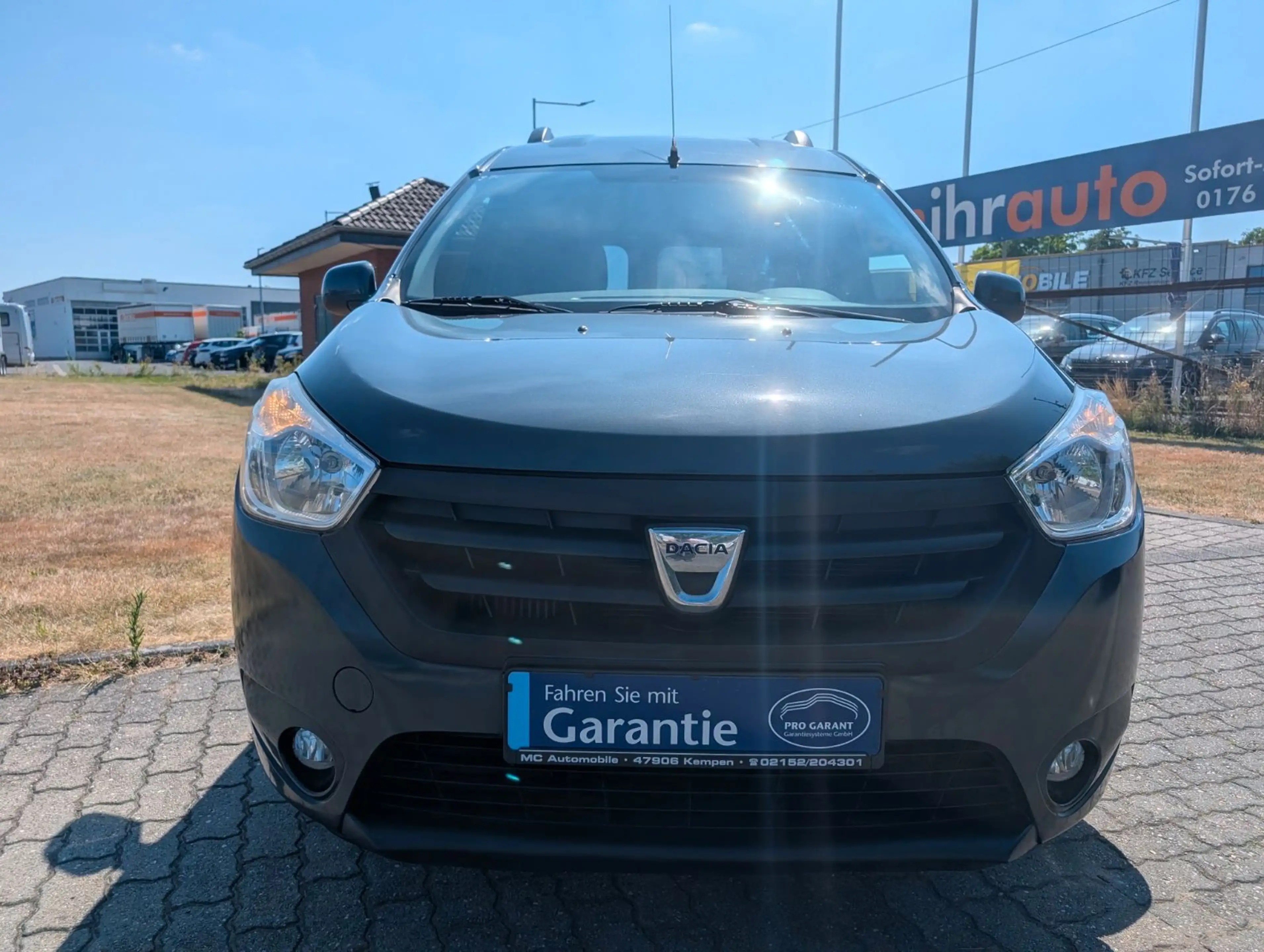 Dacia Dokker Laureate*KLIMA*AHK*PDC*NAVI*USB*SHZ !! — photo 6