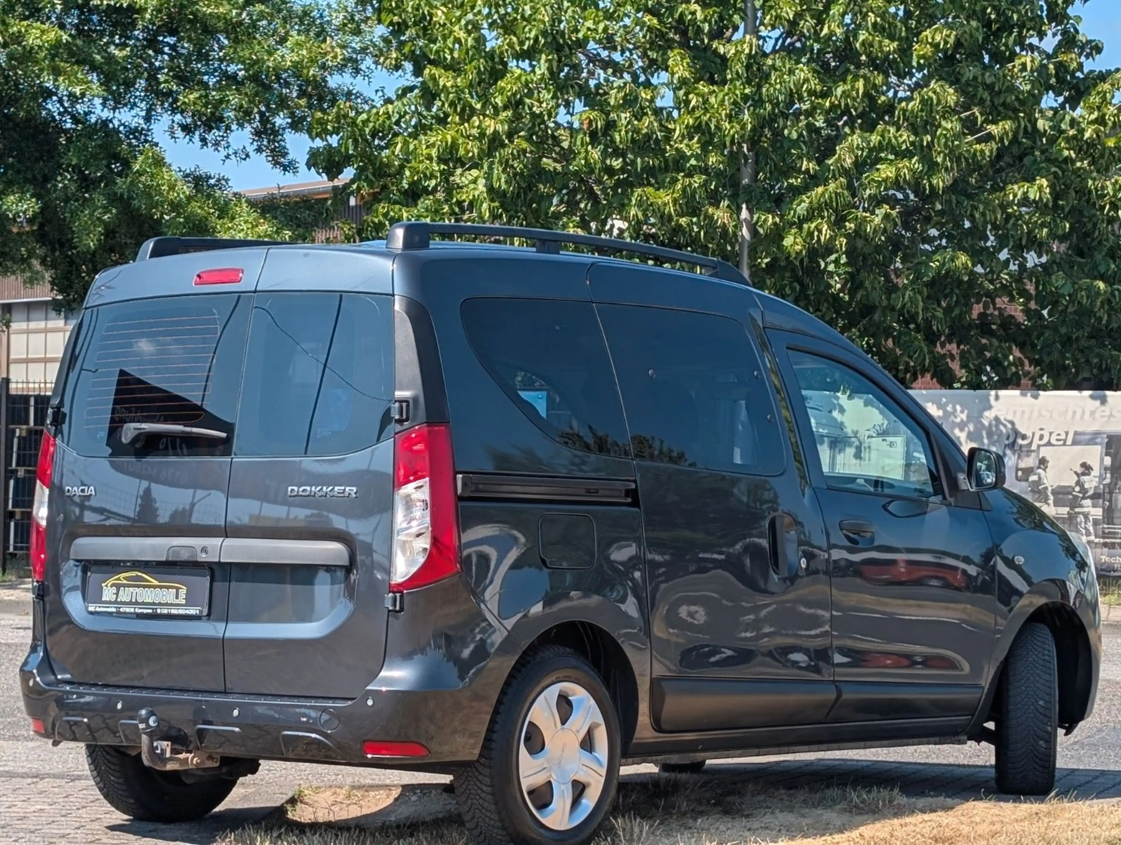 Dacia Dokker Laureate*KLIMA*AHK*PDC*NAVI*USB*SHZ !! — photo 3