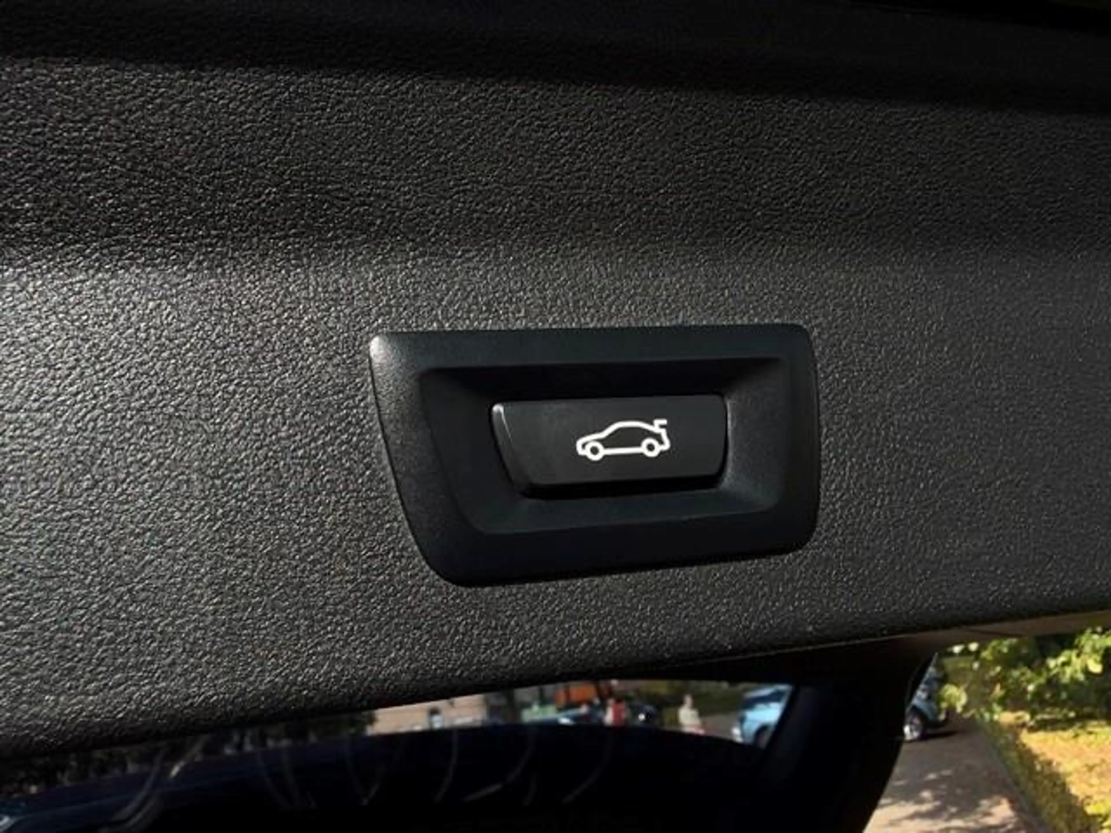BMW iX3 High Executive — photo 20