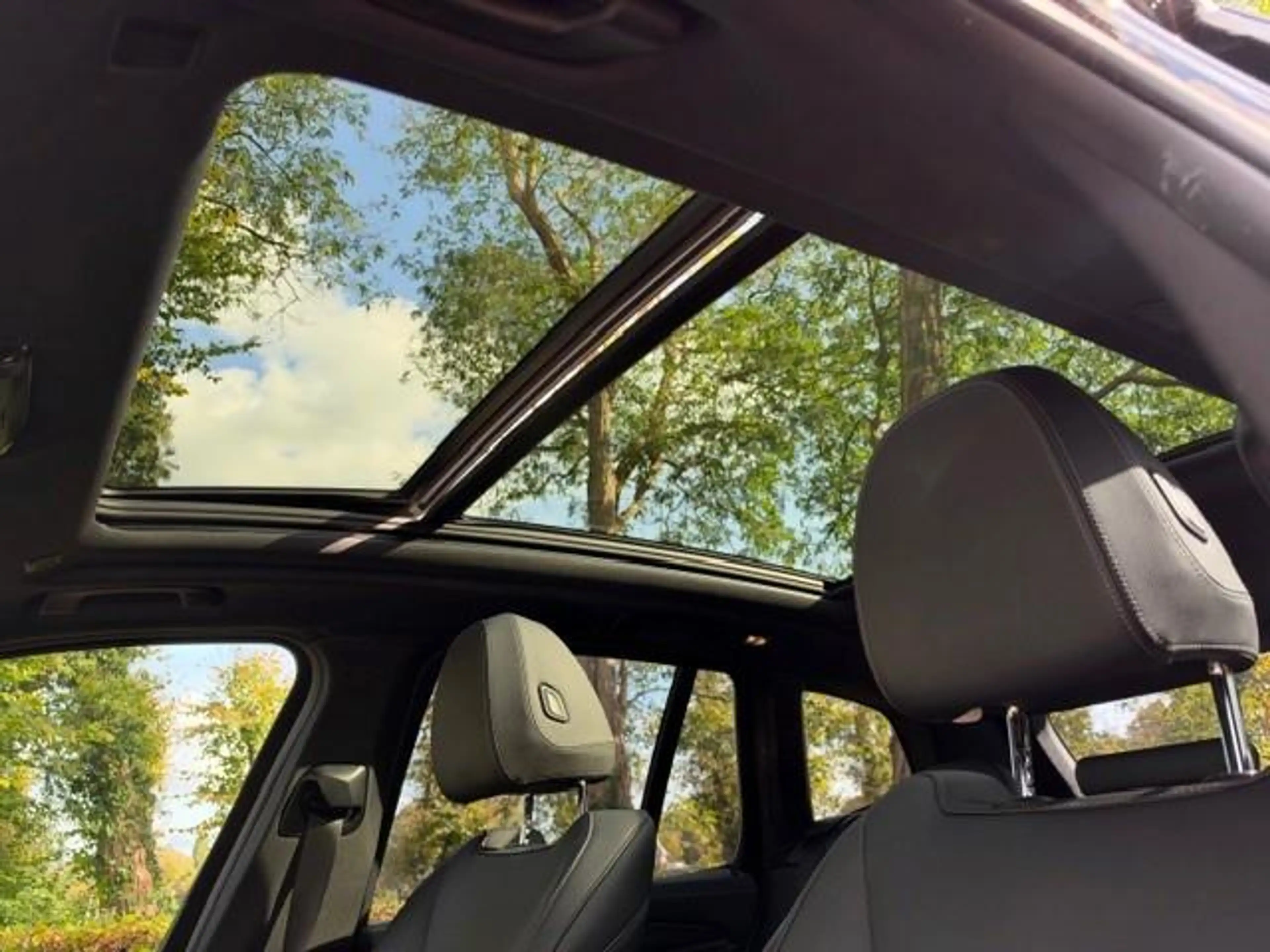 BMW iX3 High Executive — photo 7