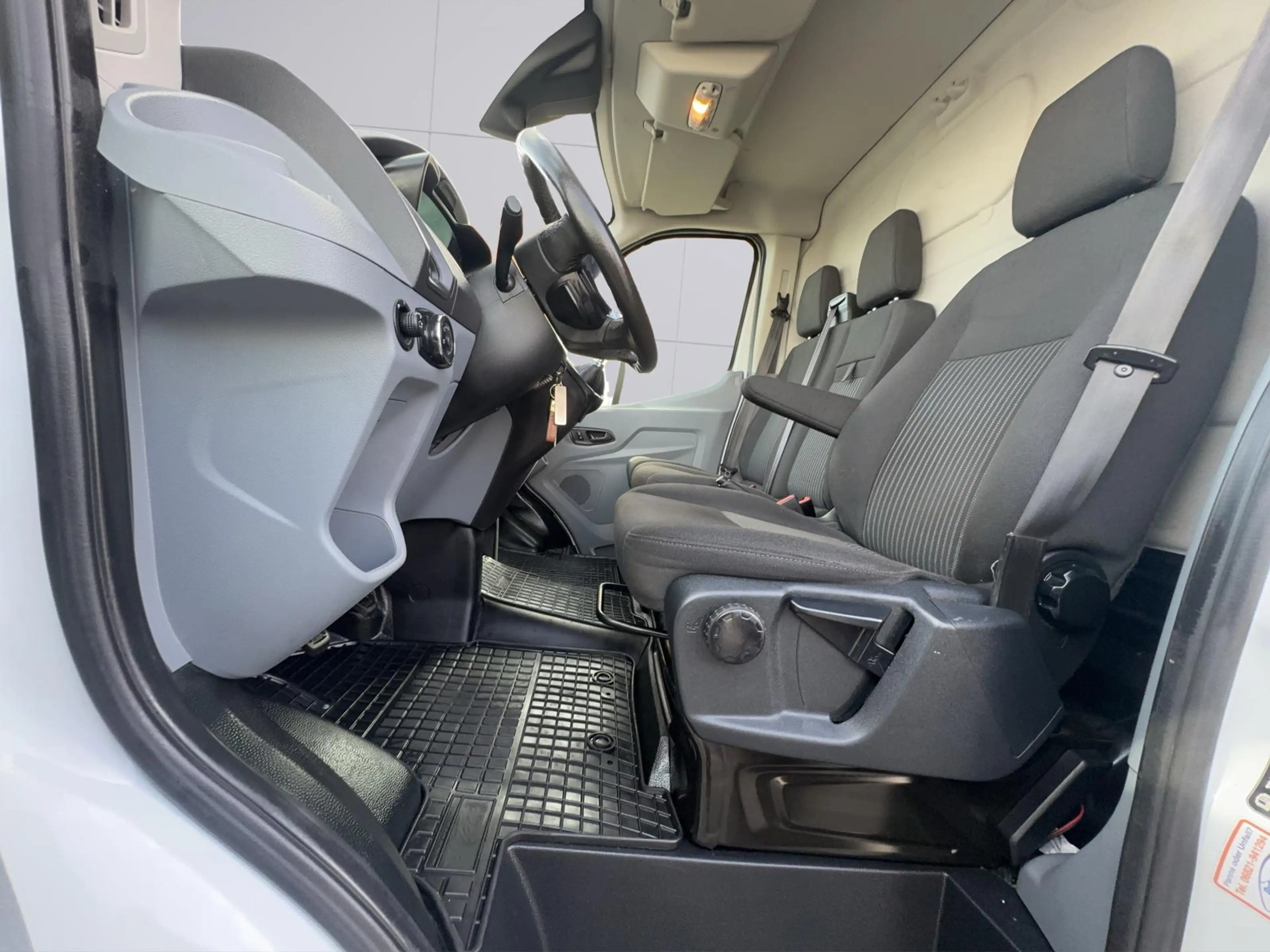 Ford Transit 350 L4 Trend AHK 2.8T — photo 10