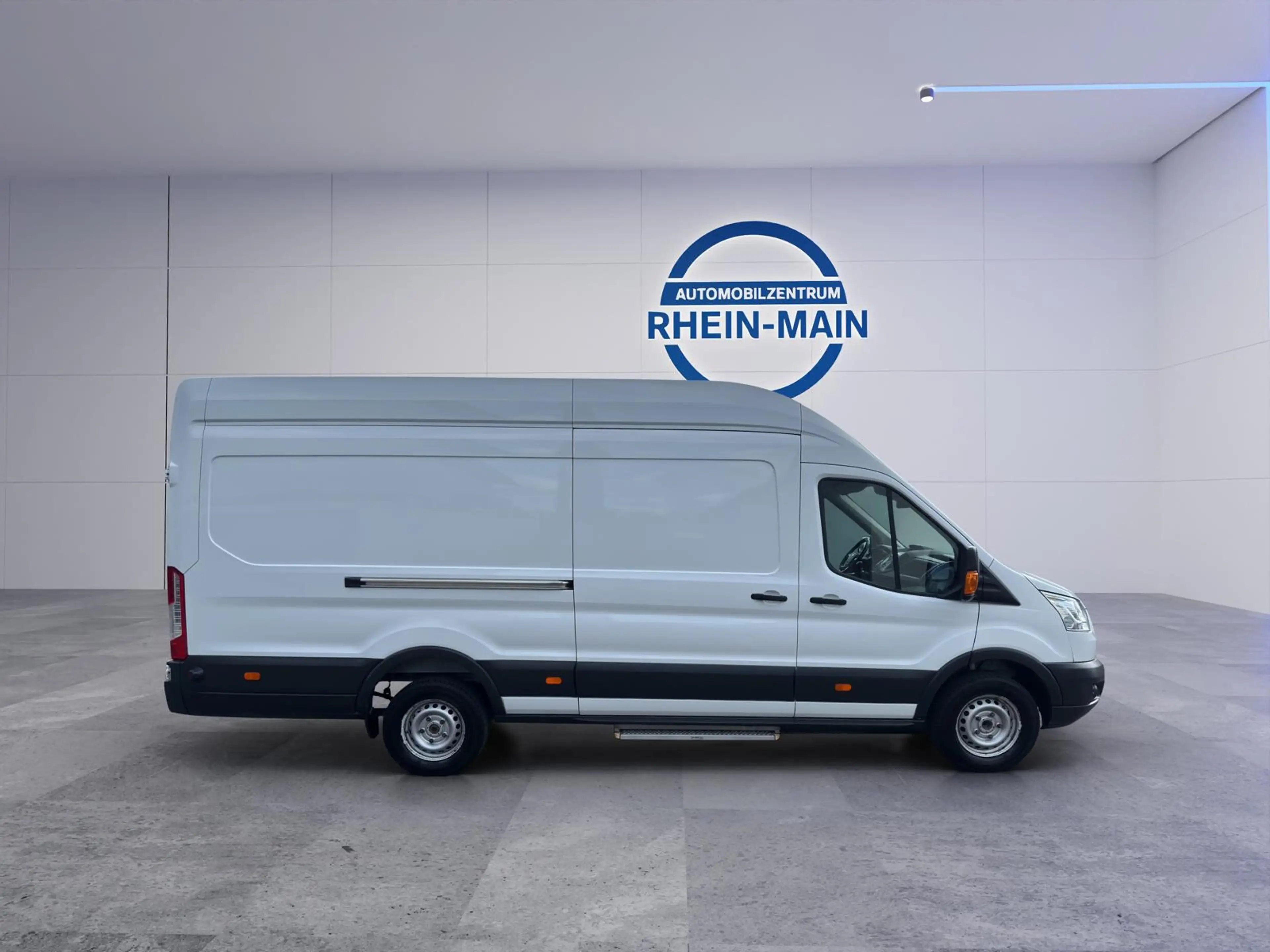 Ford Transit 350 L4 Trend AHK 2.8T — photo 3