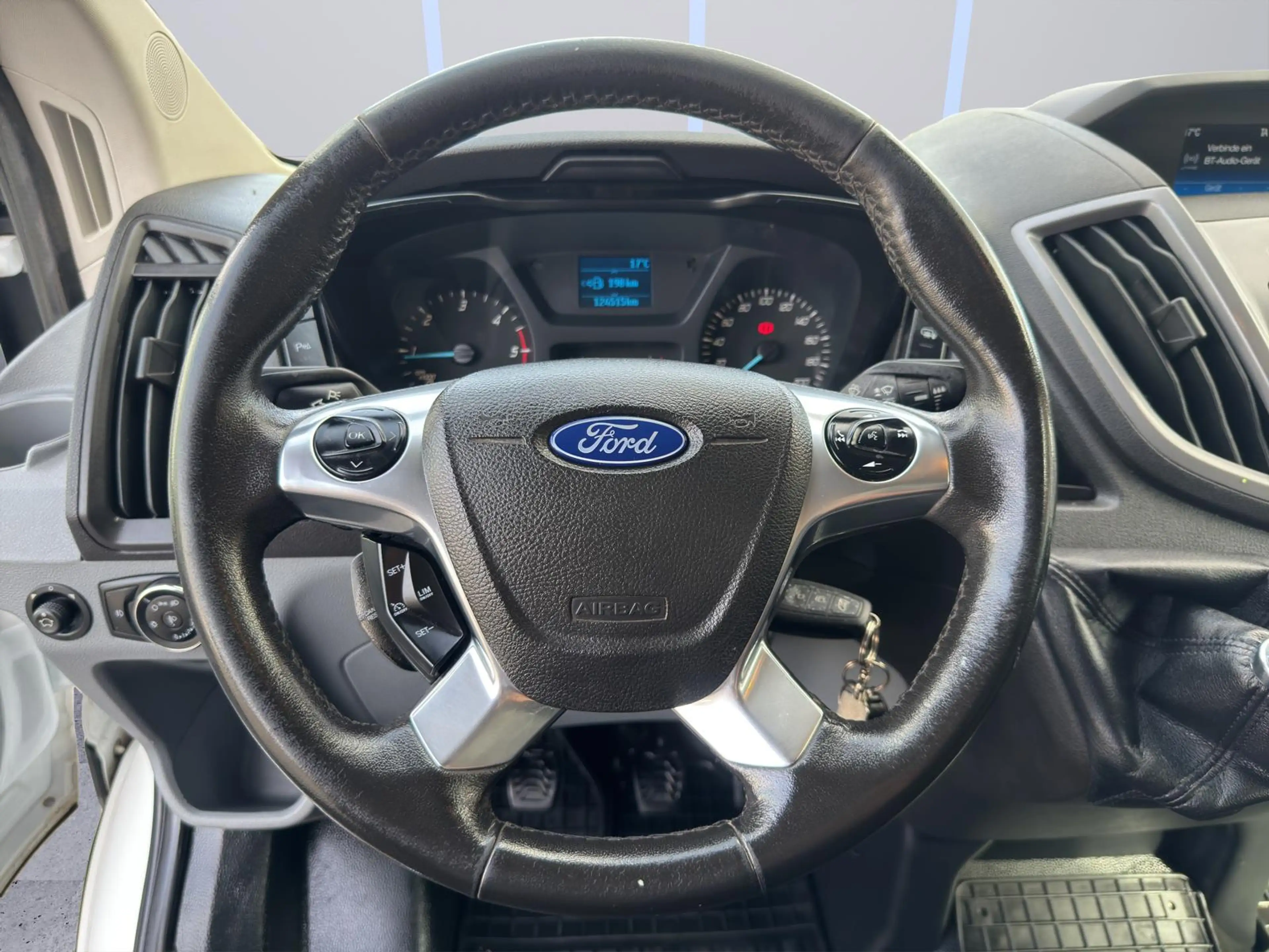 Ford Transit 350 L4 Trend AHK 2.8T — photo 15