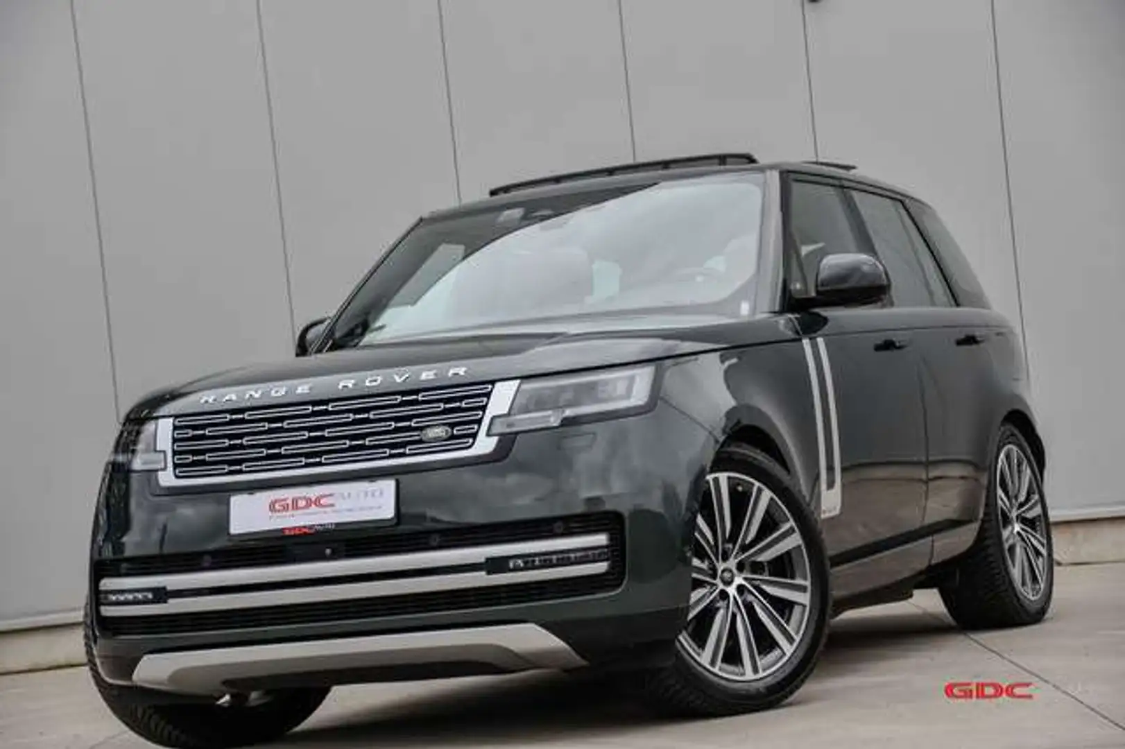 Land Rover Range Rover P460e Hybrid Autobiography - 2